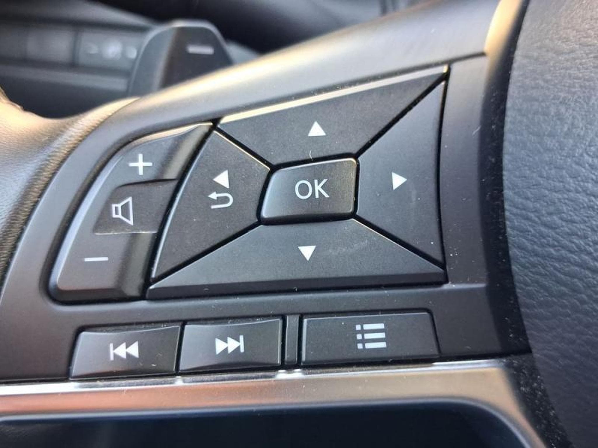 Nissan Juke N-DESIGN (2024) - Foto 18