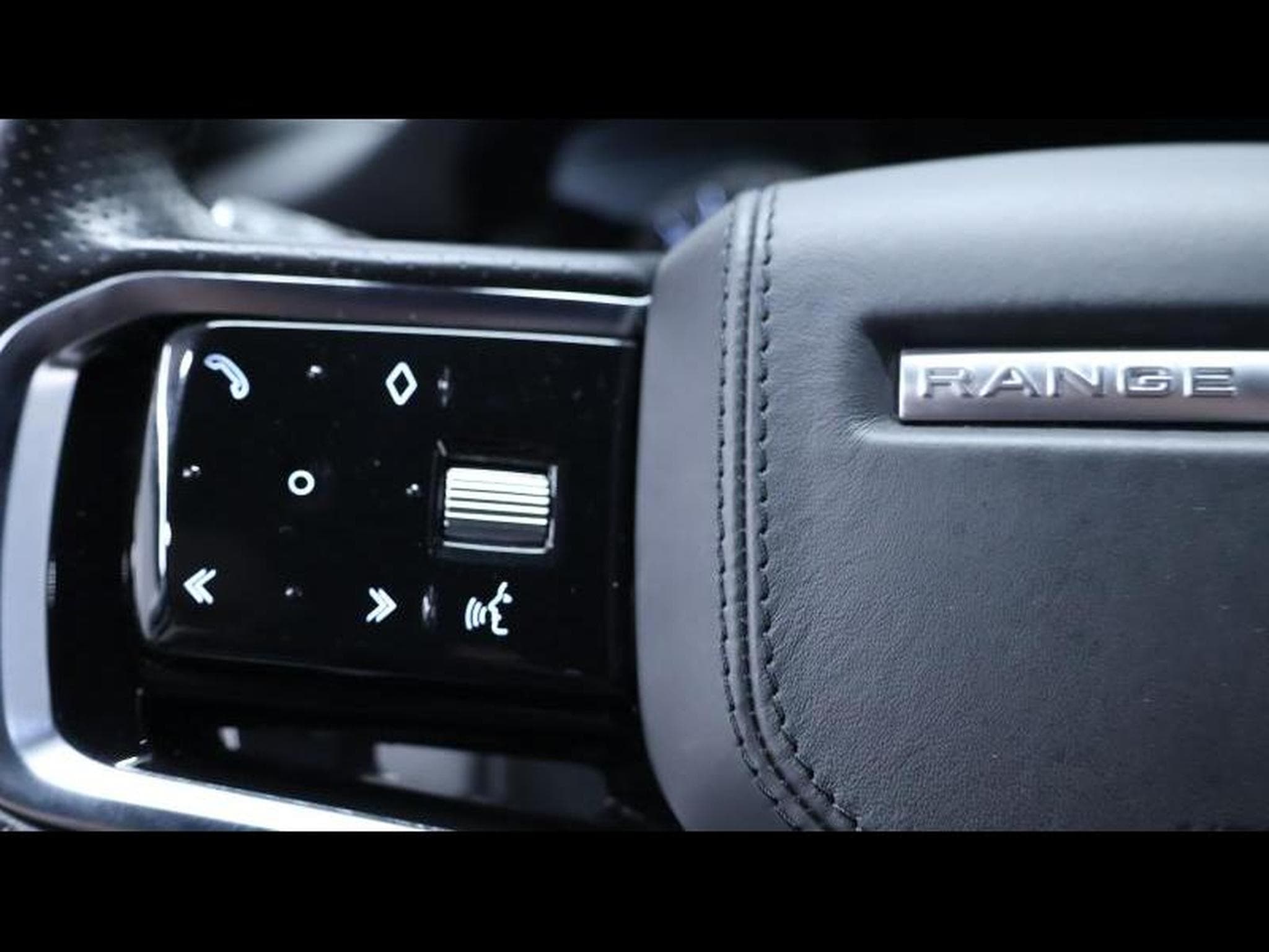 Land-Rover Range Rover Evoque D165 S R-Dynamic AWD Auto (2023) - Photo 15