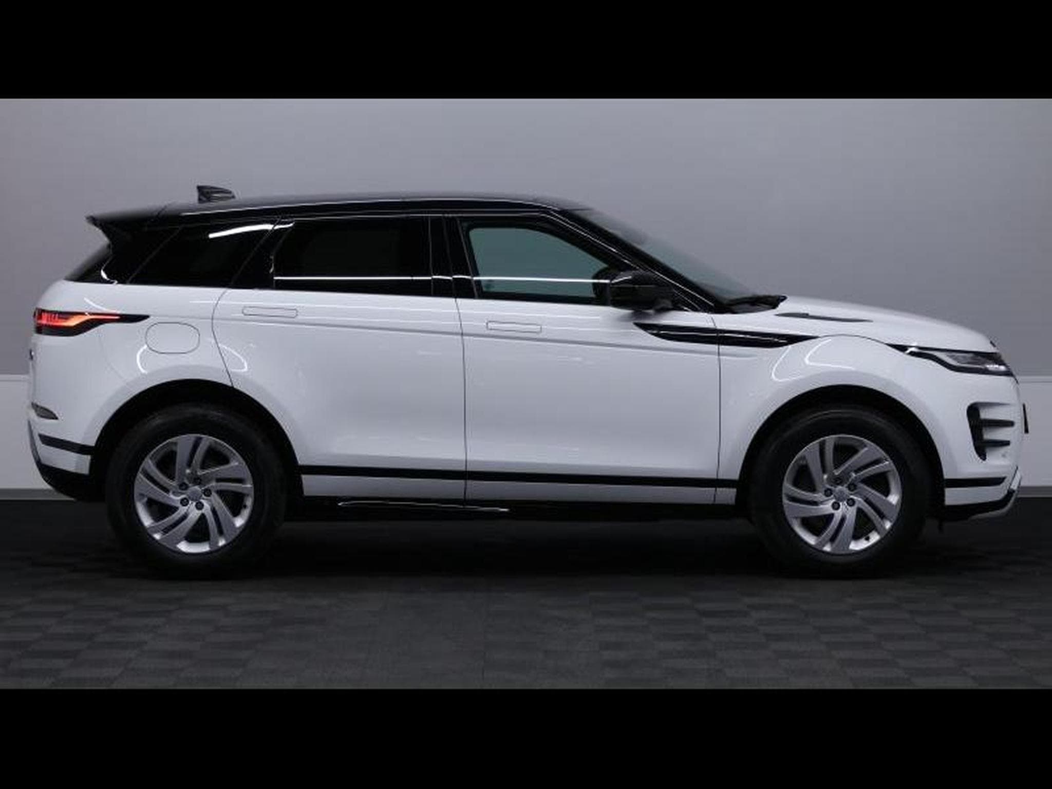 Land-Rover Range Rover Evoque D165 S R-Dynamic AWD Auto (2023) - Photo 3