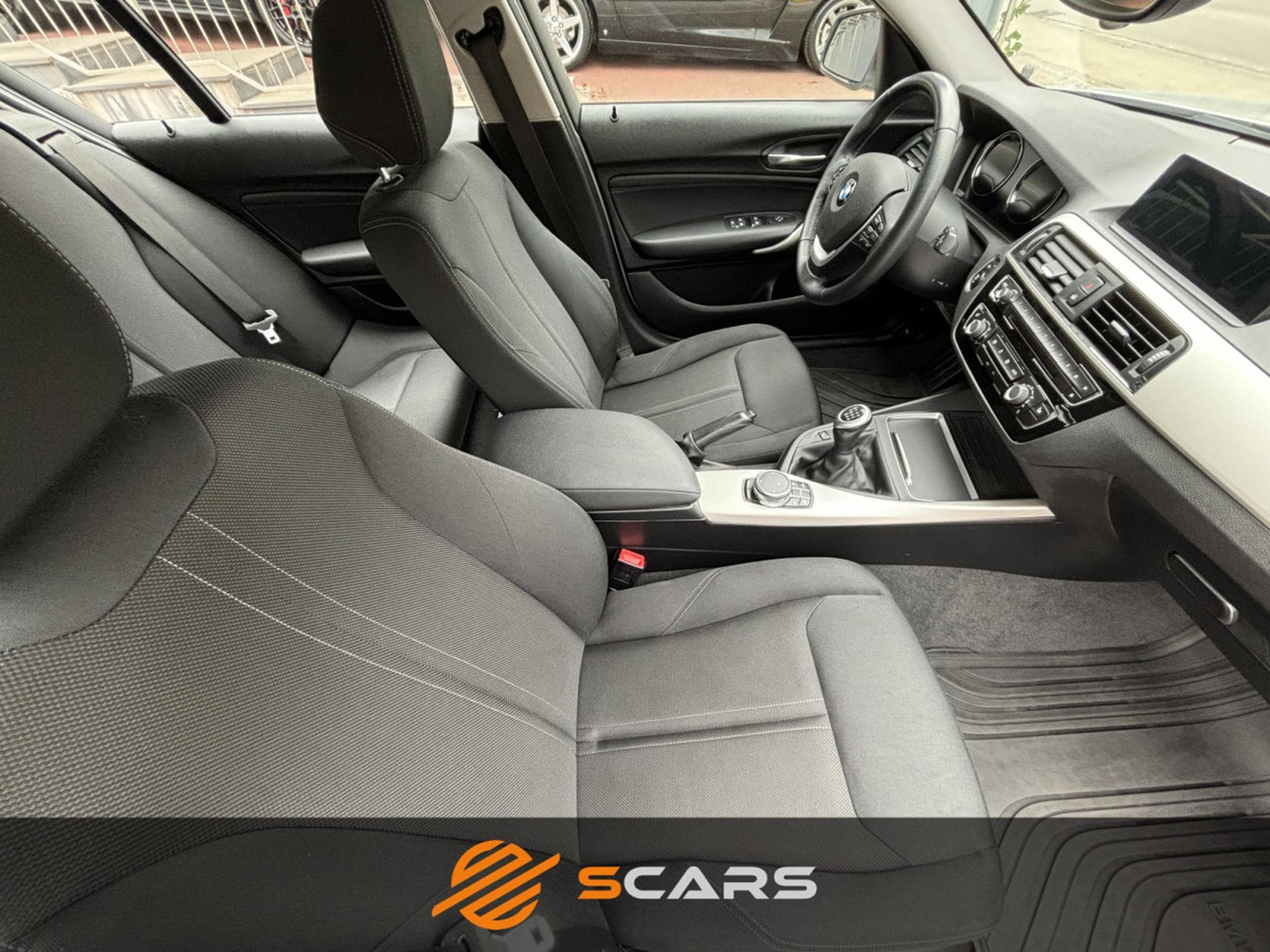 BMW 118 d XDrive 150cv F20 LCI (2019) - Photo 12