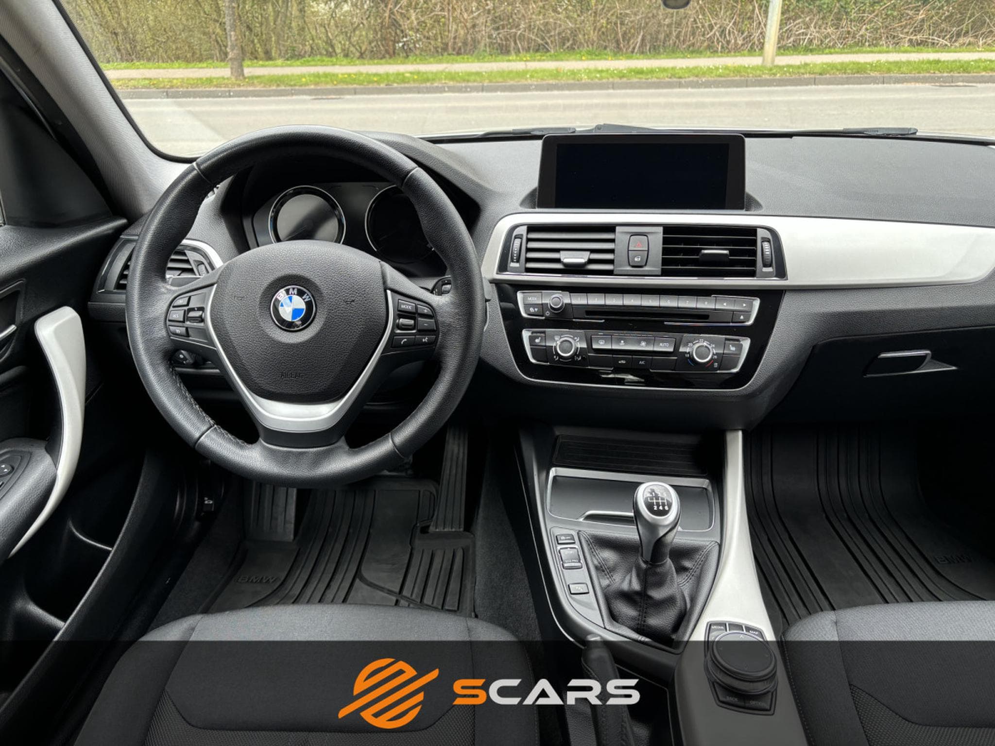 BMW 118 d XDrive 150cv F20 LCI (2019) - Photo 8