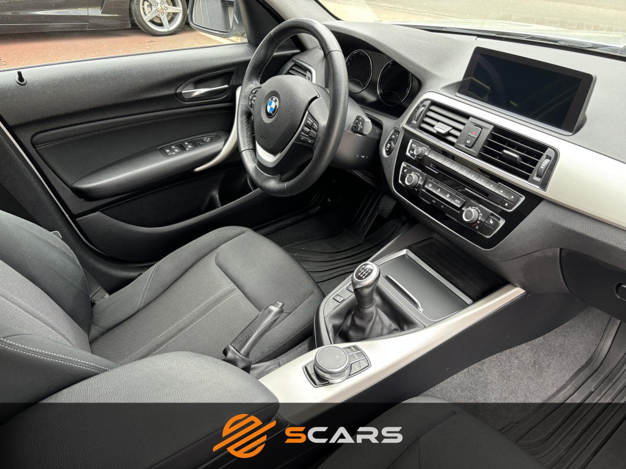 BMW 118 d XDrive 150cv F20 LCI (2019) - Photo 9