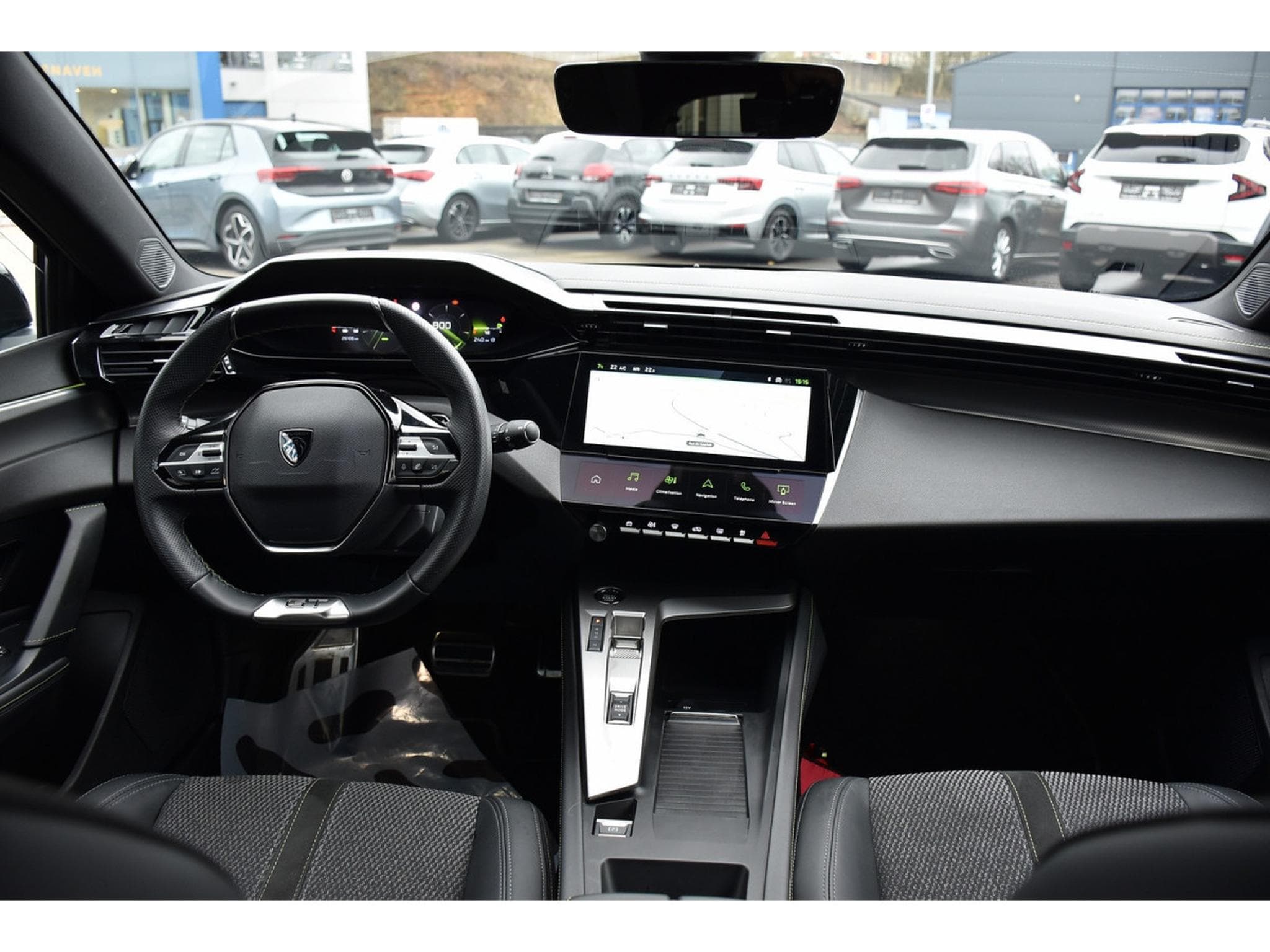 Peugeot 308 1.2 PureTech GT EAT8 REGUL LANE GPS CAM 1° MAIN (2024) - Foto 9