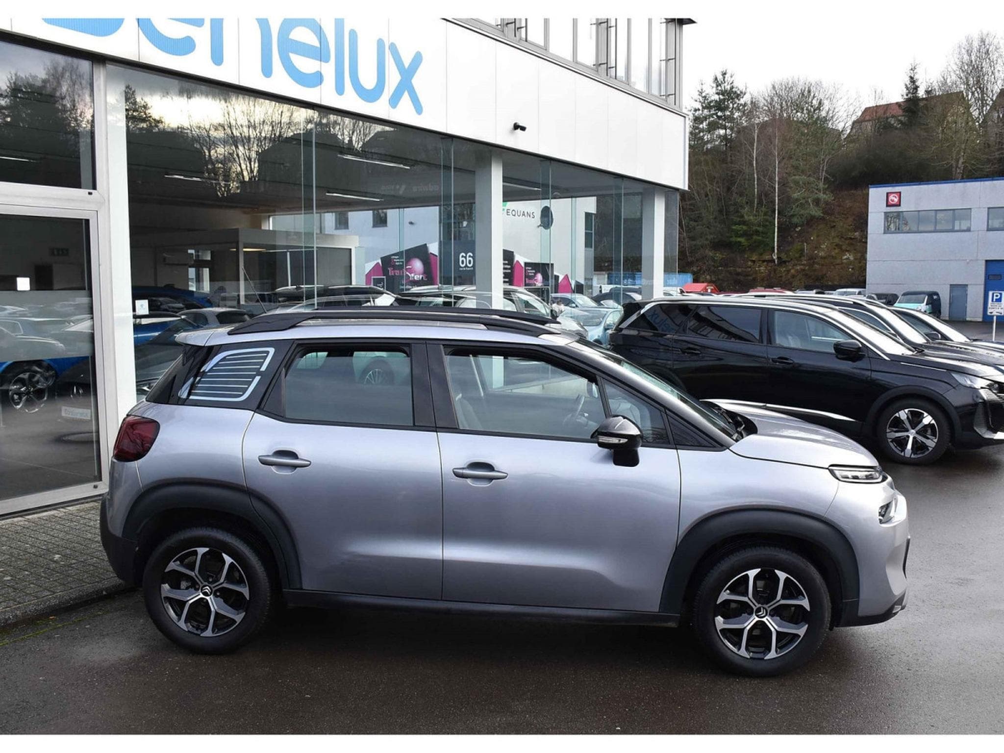 Citroën C3 Aircross Aircross 1.5 BlueHDI Shine REGUL GPS LANE (2022) - Foto 3