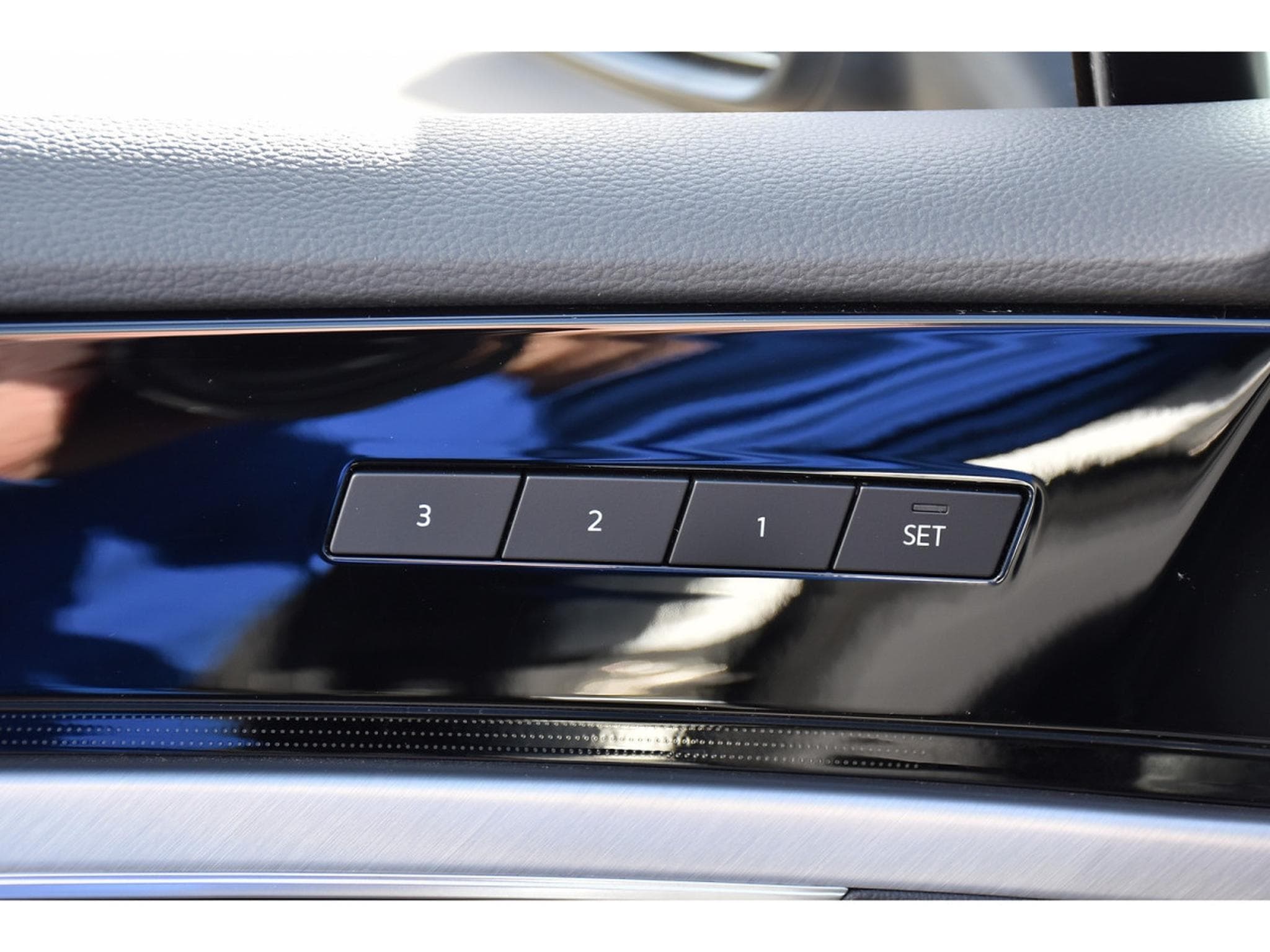 VW Touareg 3.0 TDI 4Motion R-Line Tip PANO CHFF ADD ATT RMQ MEM 1° MAIN (2021) - Foto 19