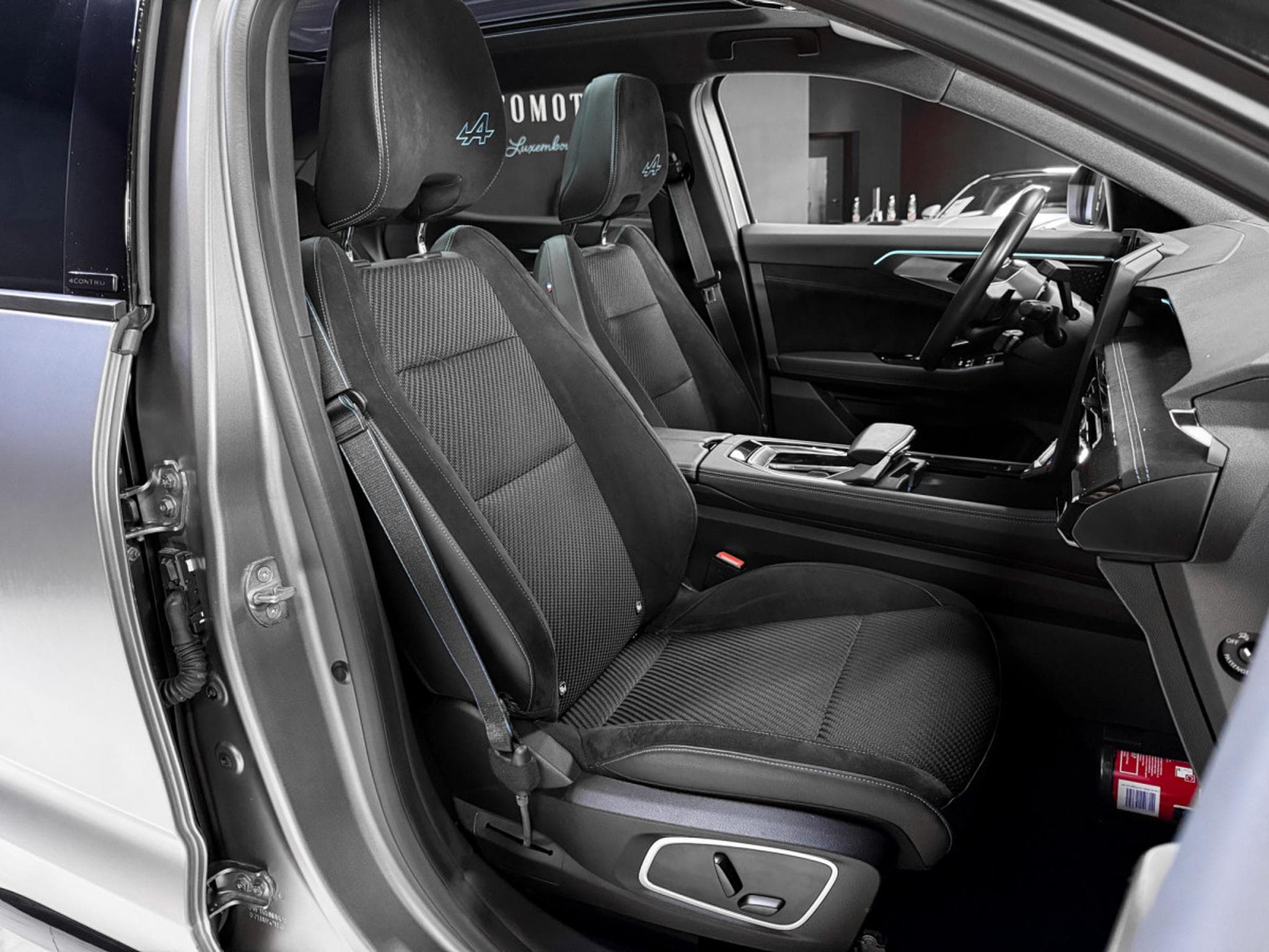 Renault Austral Iconic Esprit Alpine Mild Hybrid (2023) - Photo 12