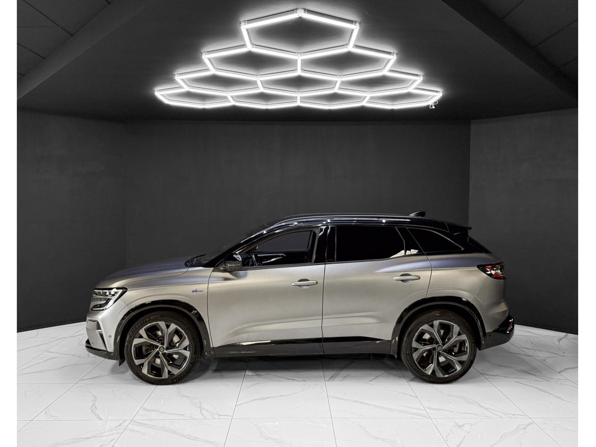 Renault Austral Iconic Esprit Alpine Mild Hybrid (2023) - Photo 2