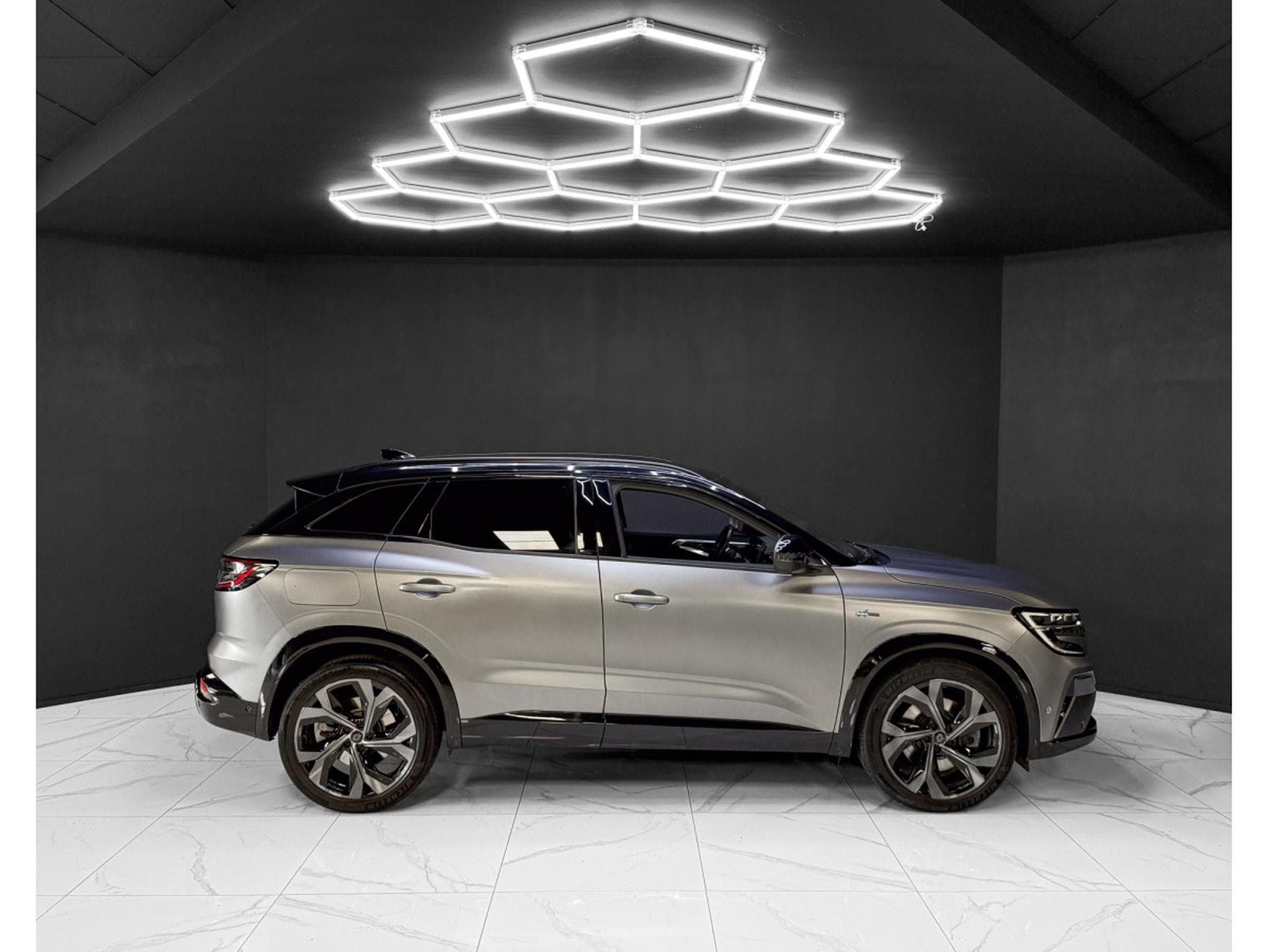 Renault Austral Iconic Esprit Alpine Mild Hybrid (2023) - Photo 6