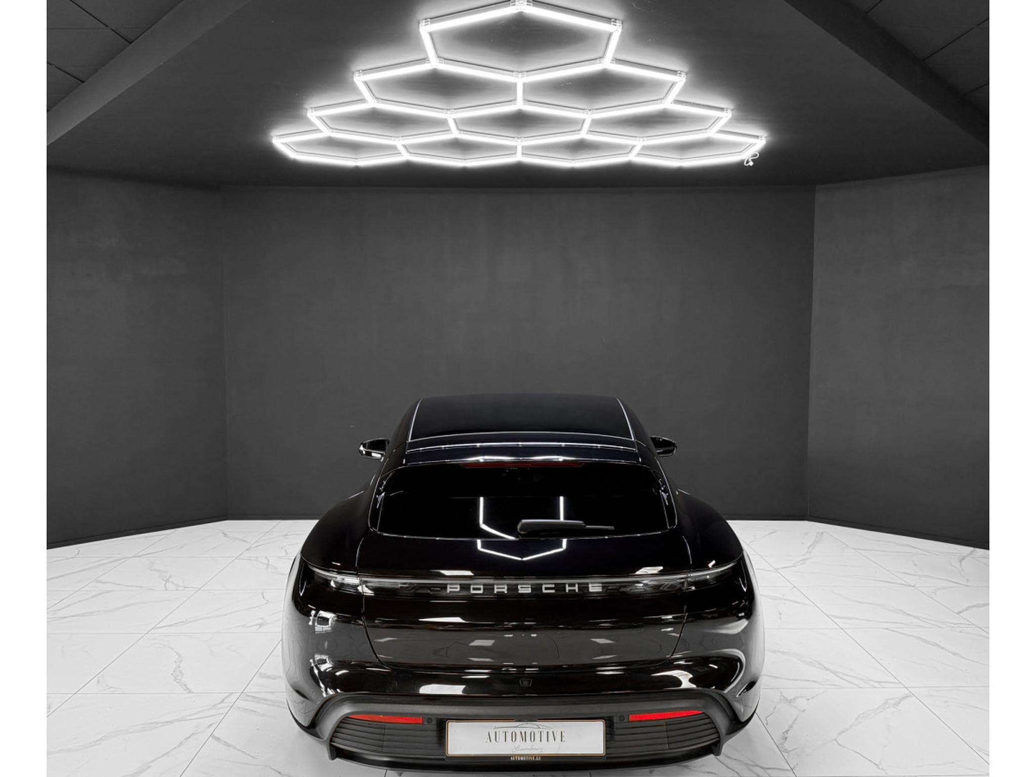 Porsche Taycan Sport Turismo / PERFORMANCE / PANO / PDLS + / 360° (2023) - Photo 4