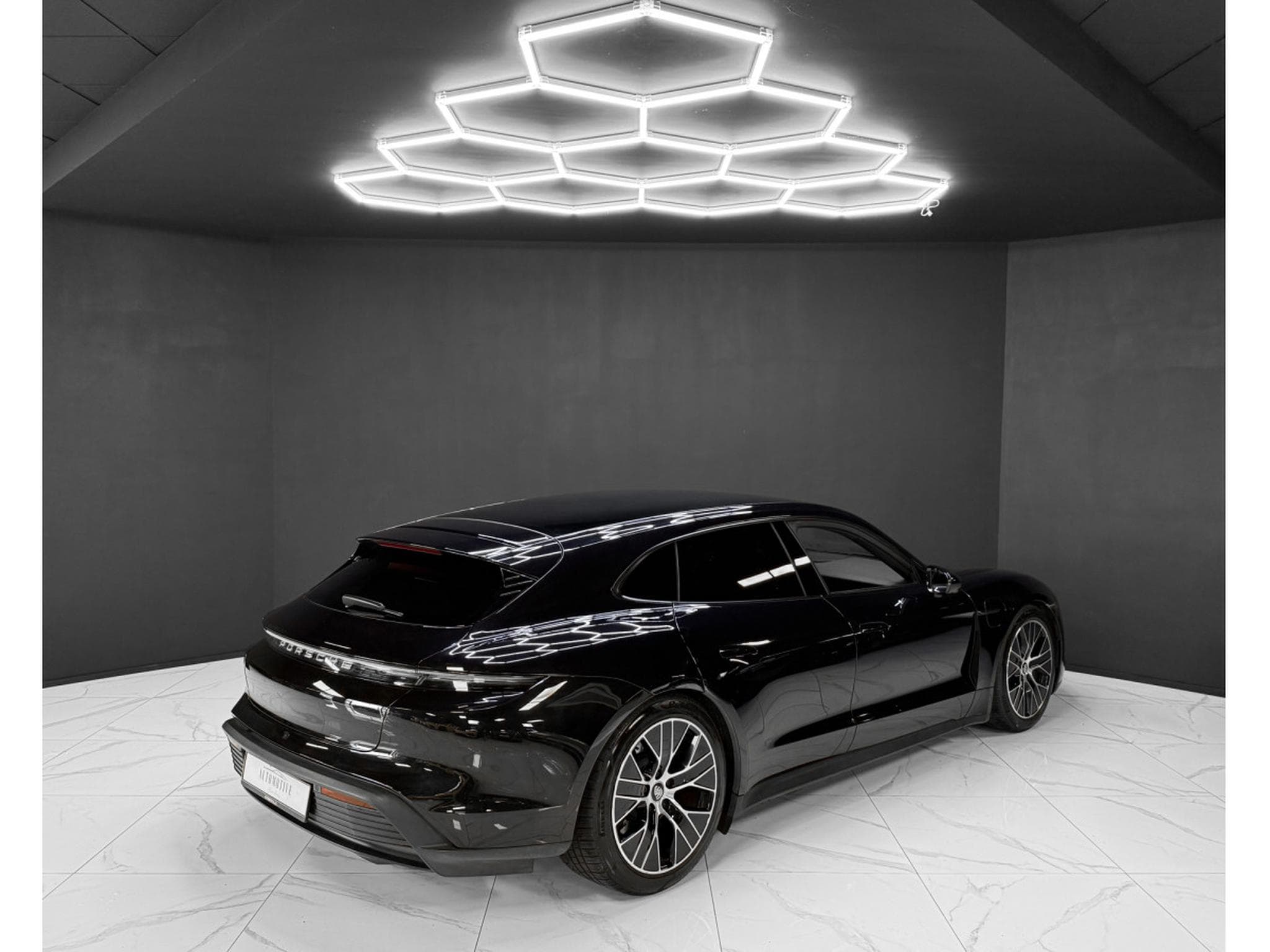 Porsche Taycan Sport Turismo / PERFORMANCE / PANO / PDLS + / 360° (2023) - Photo 5