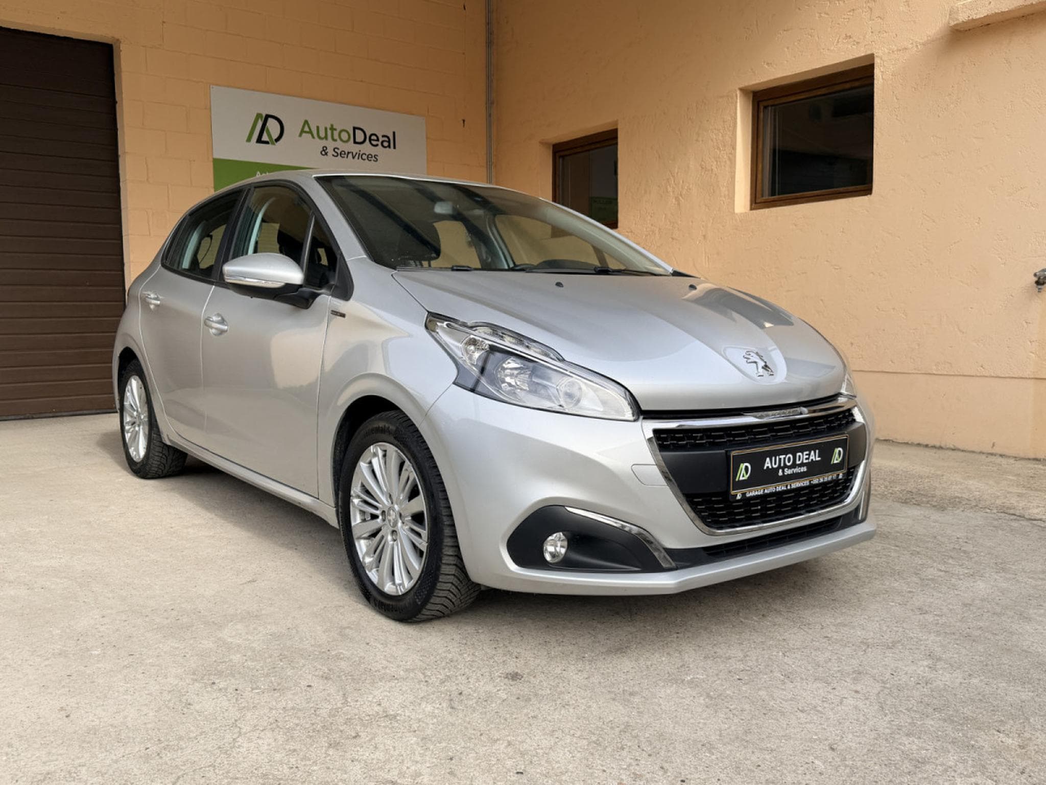Peugeot 208 1.2 Signature 45.000km (2018) - Photo 1