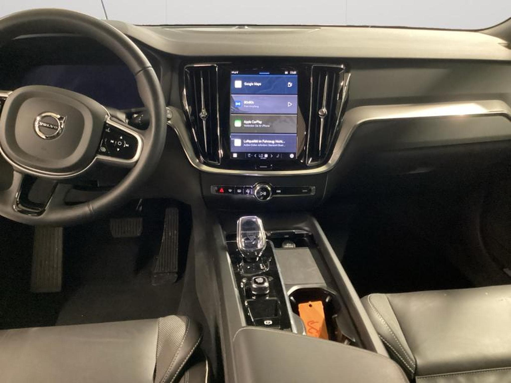 Volvo V60 B4 Plus Dark / Essence (2025) - Photo 11