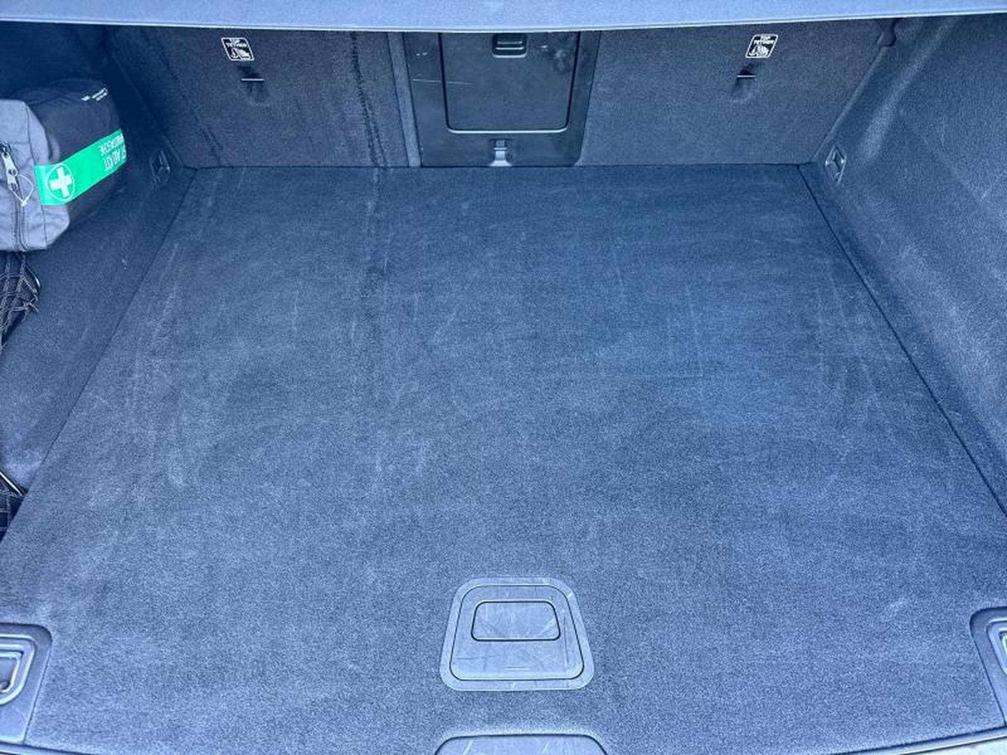 Volvo XC60 B5 Ultra Black Edition / Essence (2025) - Photo 19