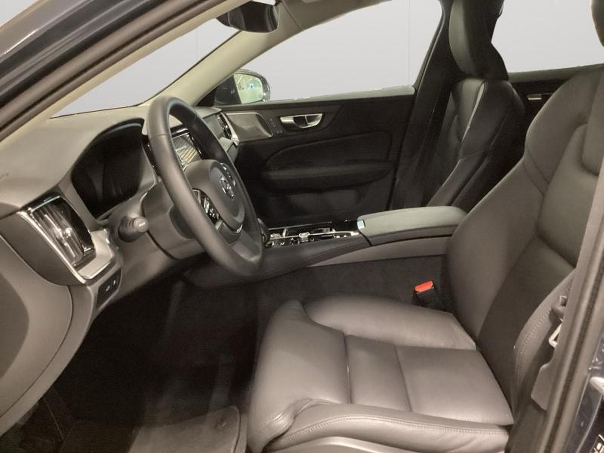 Volvo V60 T6 Plus Bright  / Hybride (2025) - Foto 11