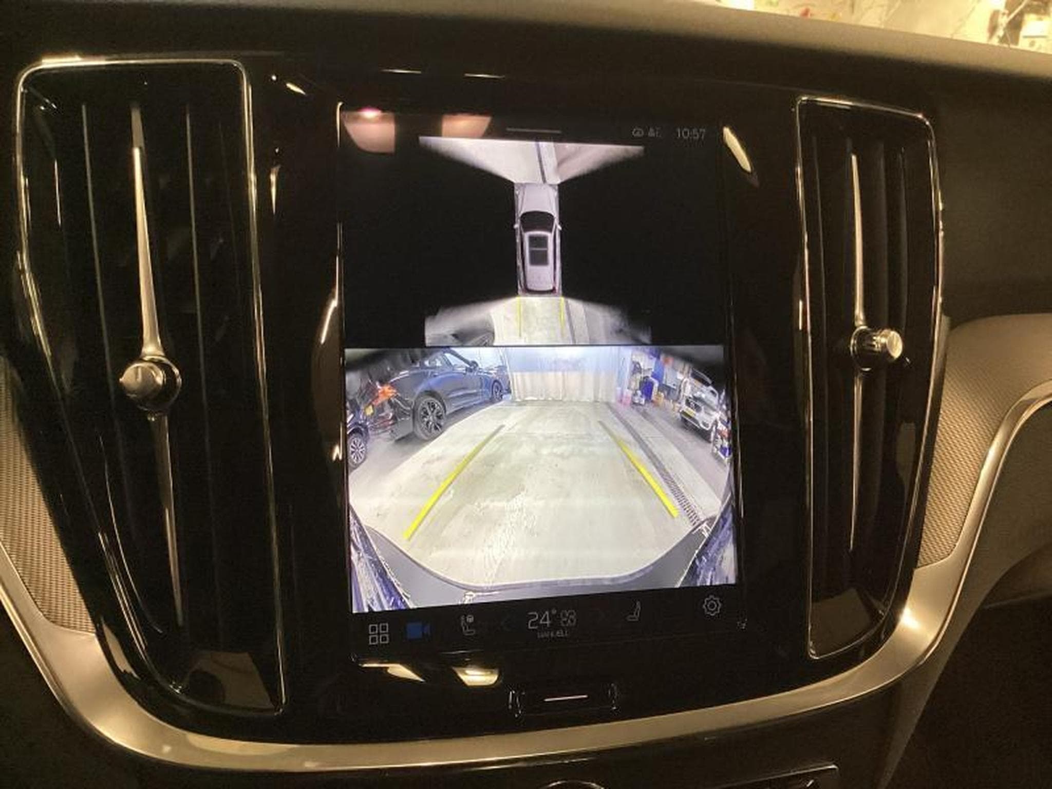 Volvo V60 T6 Plus Dark / Hybride (2025) - Foto 18