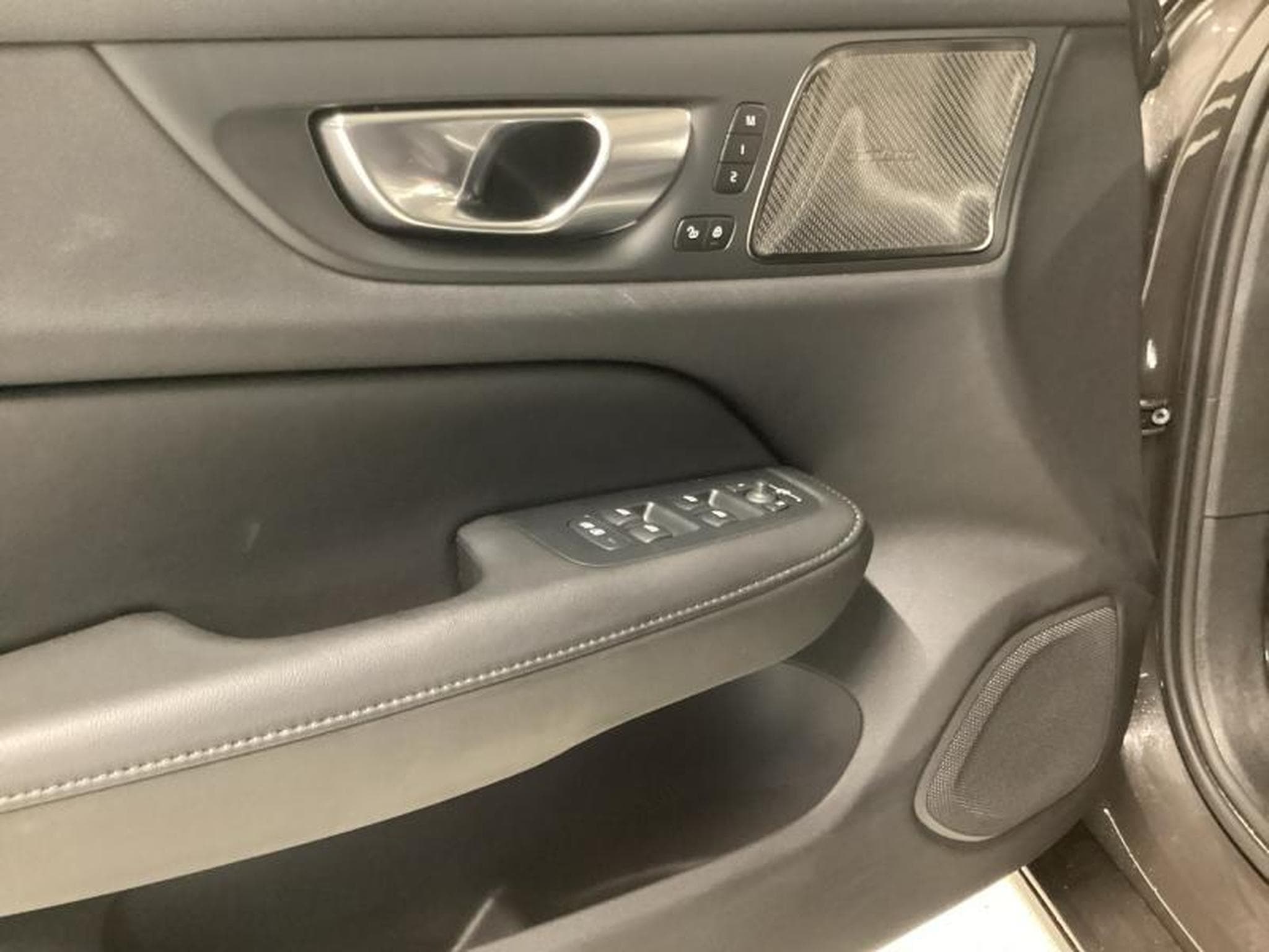 Volvo V60 T6 Plus Dark / Hybride (2025) - Foto 20