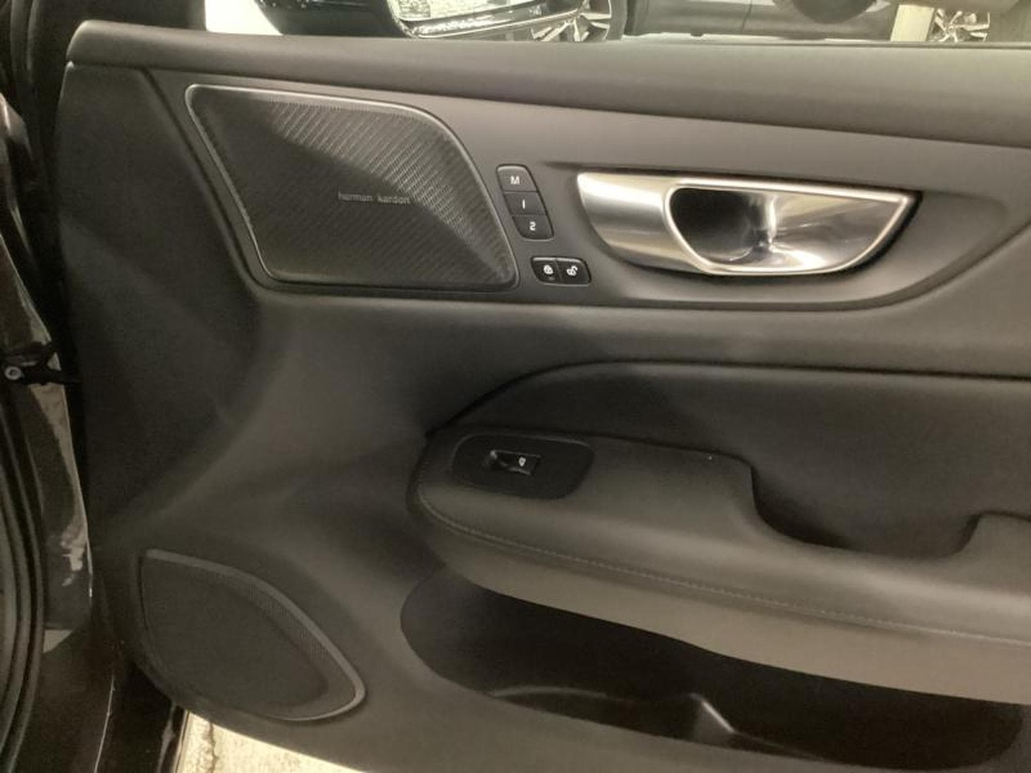 Volvo V60 T6 Plus Dark / Hybride (2025) - Foto 21