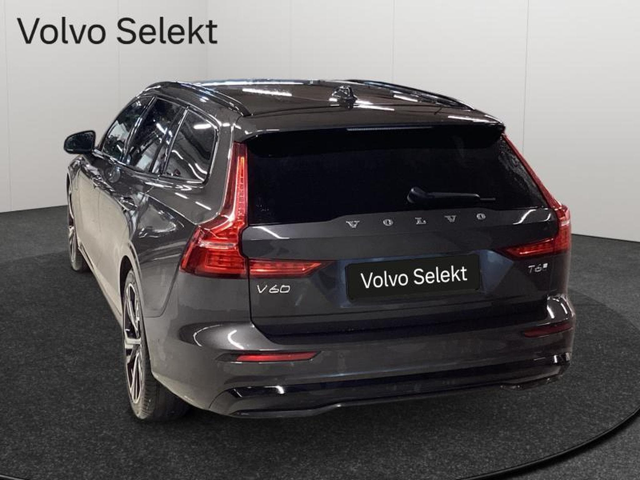 Volvo V60 T6 Plus Dark / Hybride (2025) - Foto 4