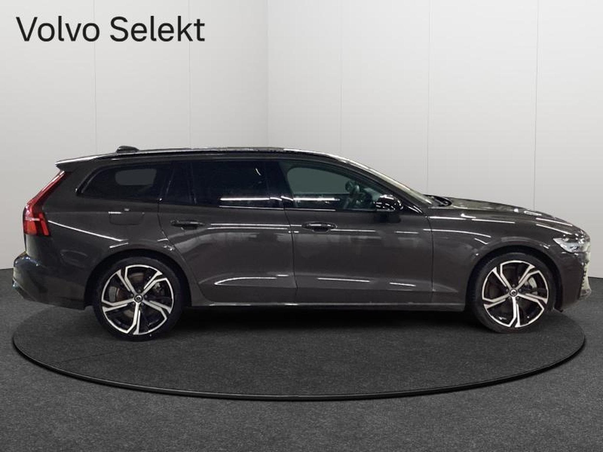 Volvo V60 T6 Plus Dark / Hybride (2025) - Foto 8