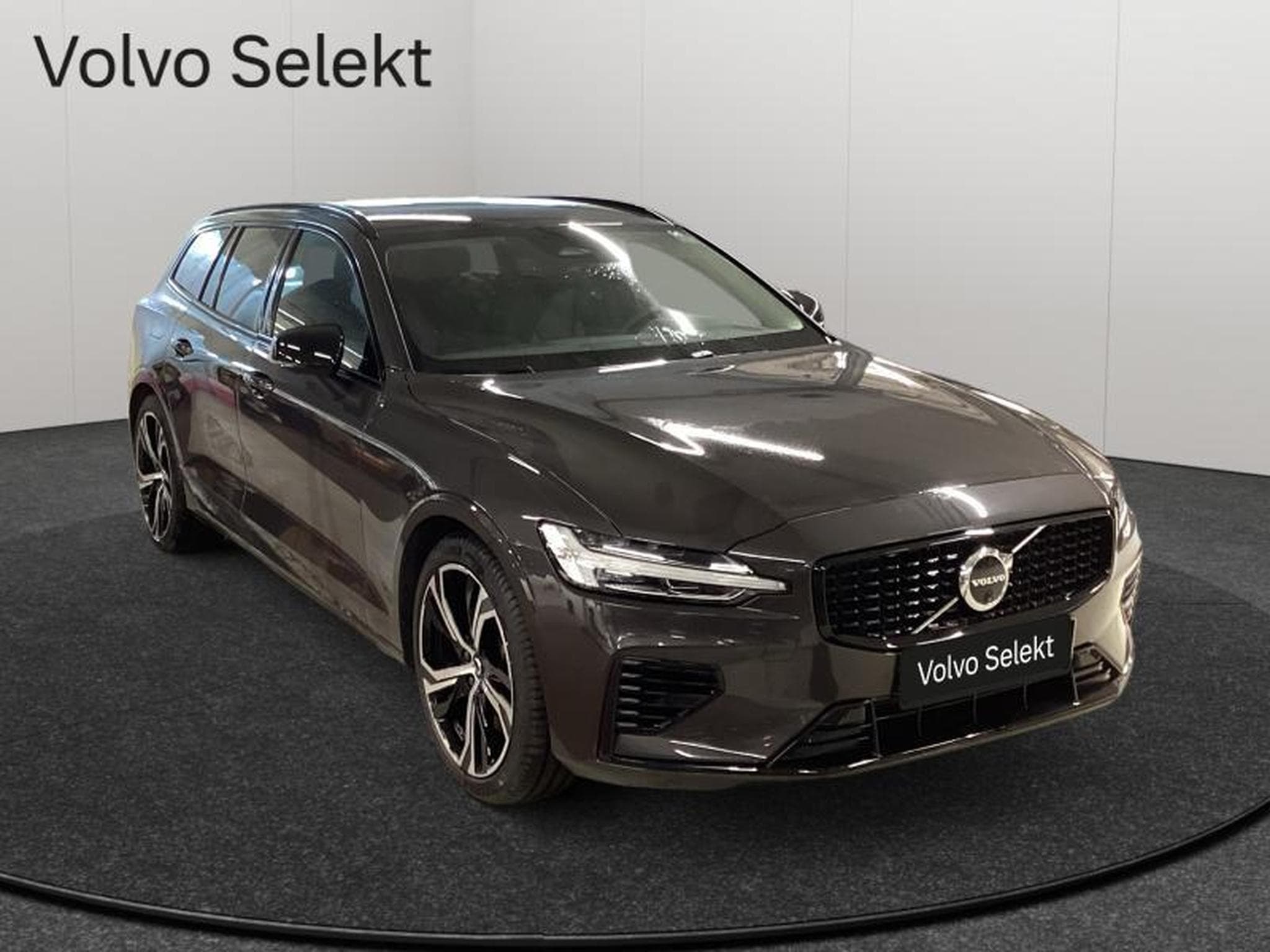 Volvo V60 T6 Plus Dark / Hybride (2025) - Foto 9