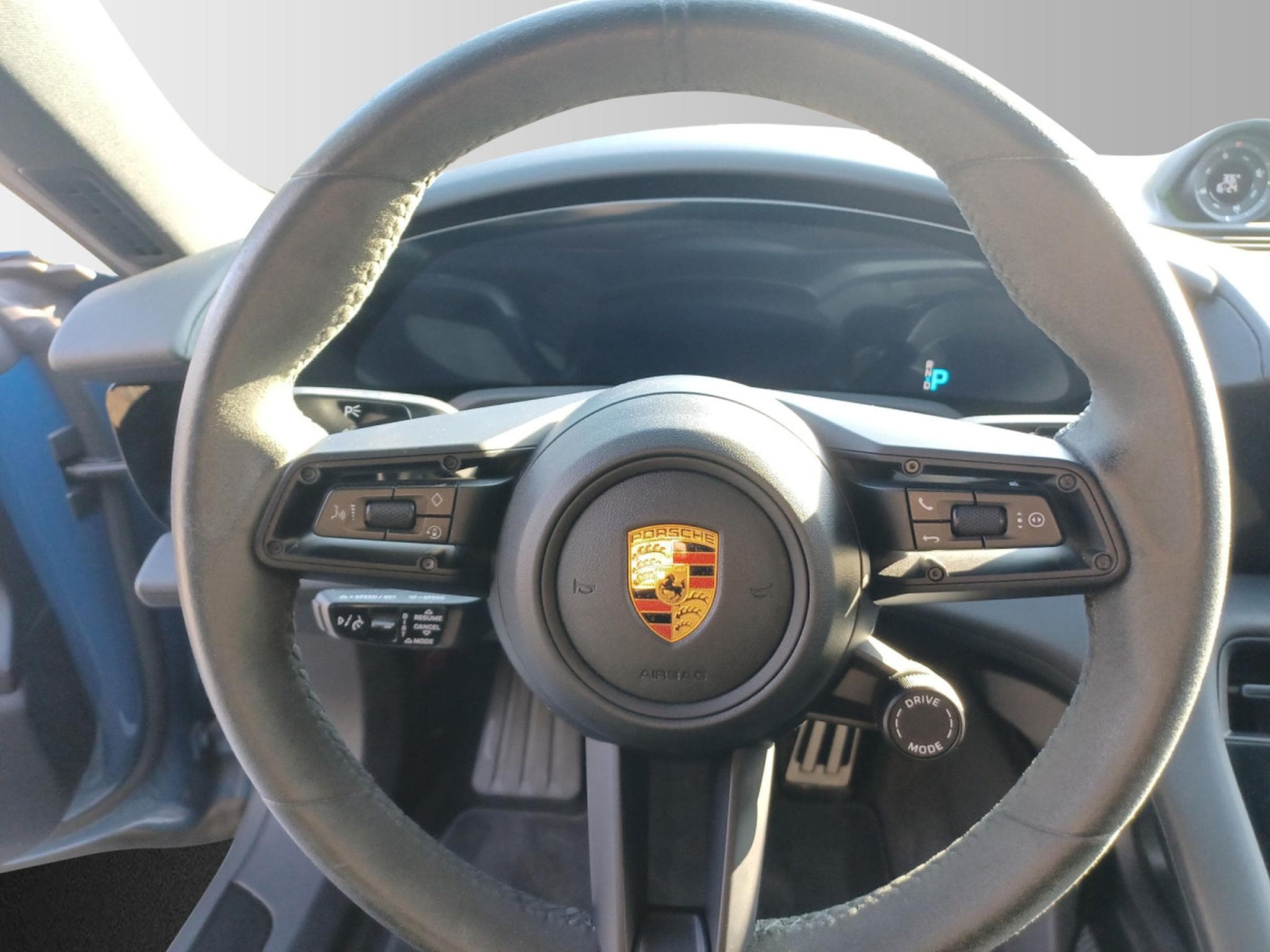 Porsche Taycan 4S Cross Turismo (2022) - Photo 10