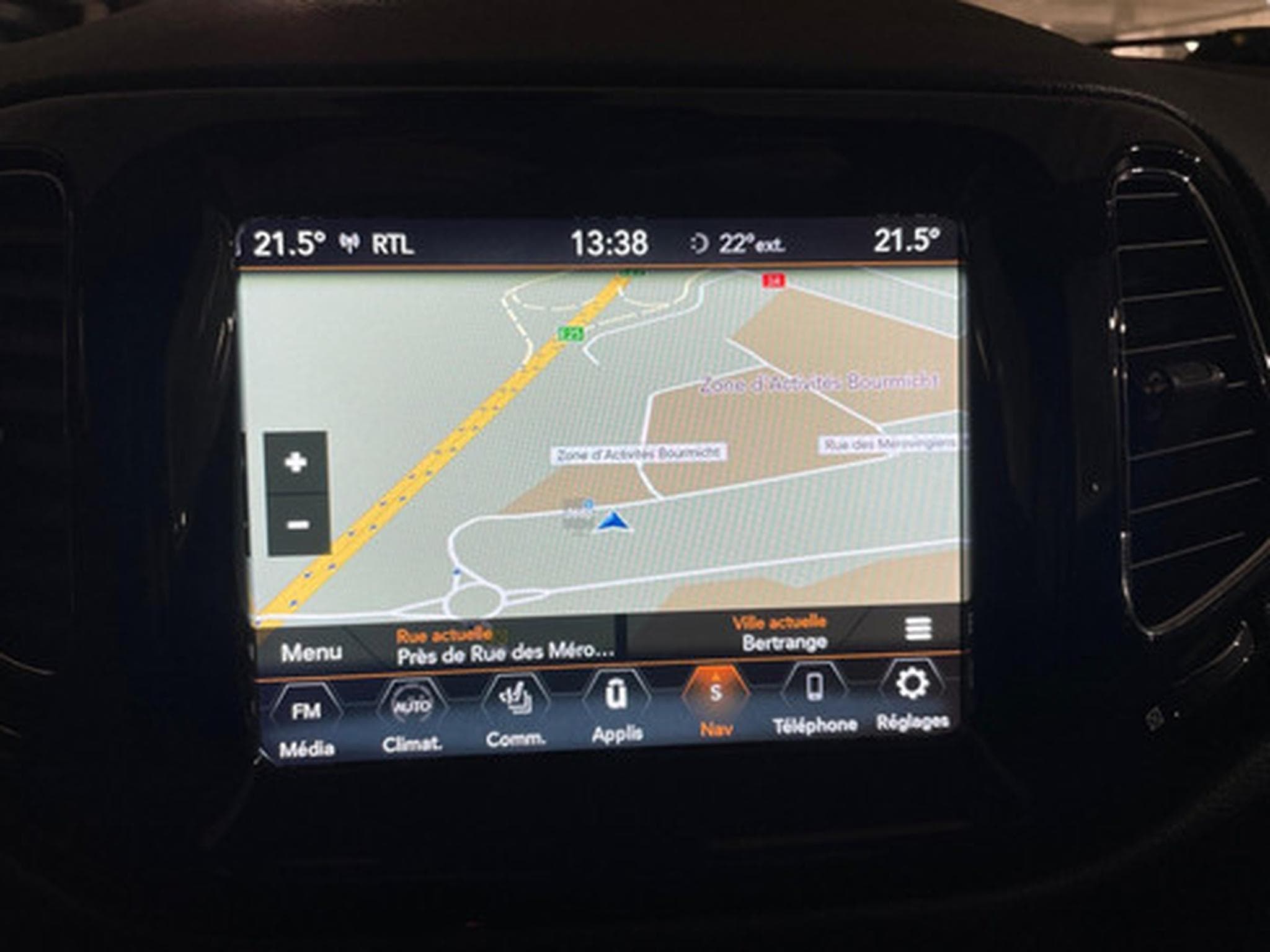 Jeep Compass 2.0 MJD 103kW 4x4 Longitude Auto (2026) - Foto 3