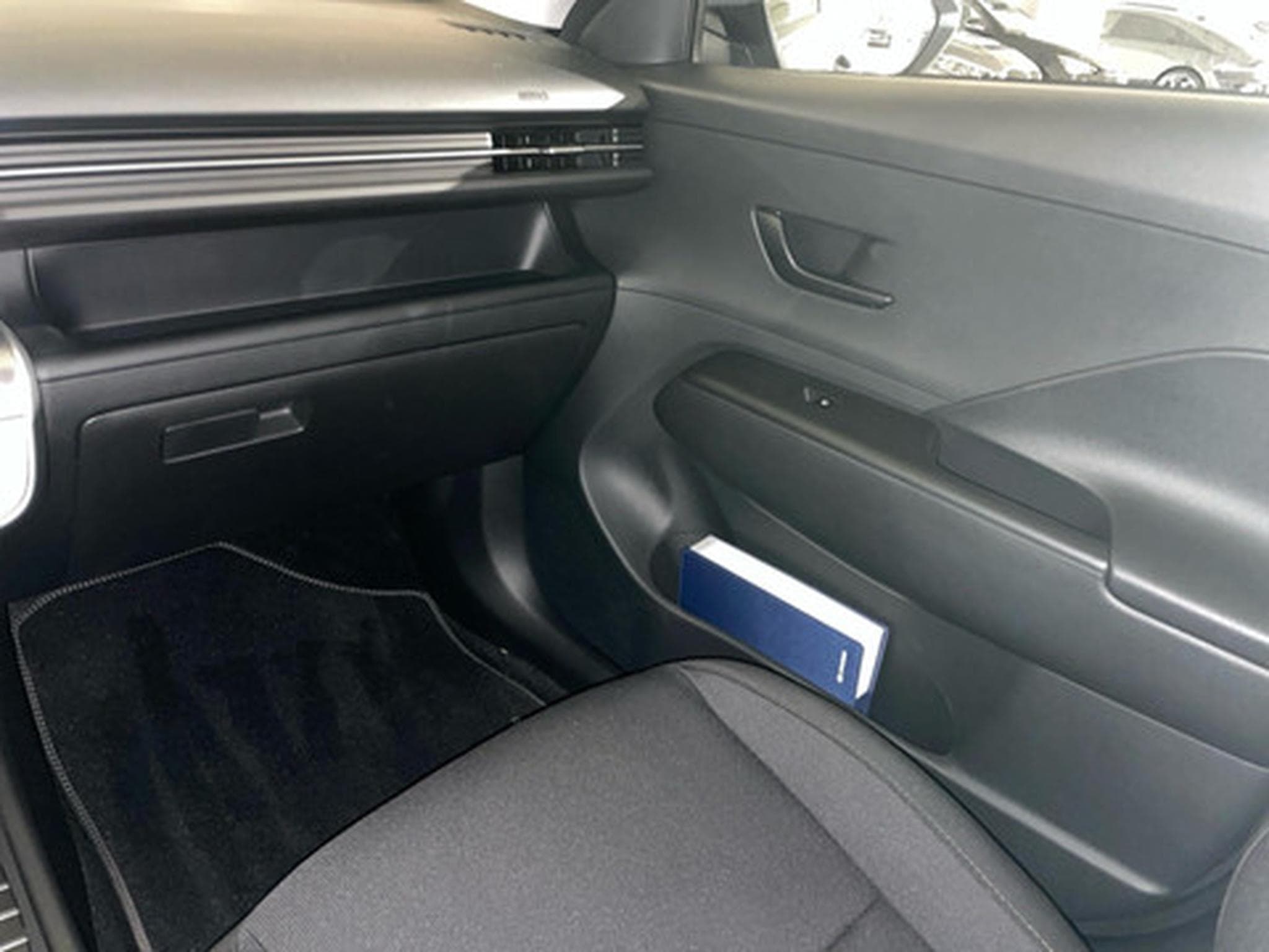 Hyundai Kona 1.6 T-GDI Techno 48V 7-DCT (2025) - Foto 9
