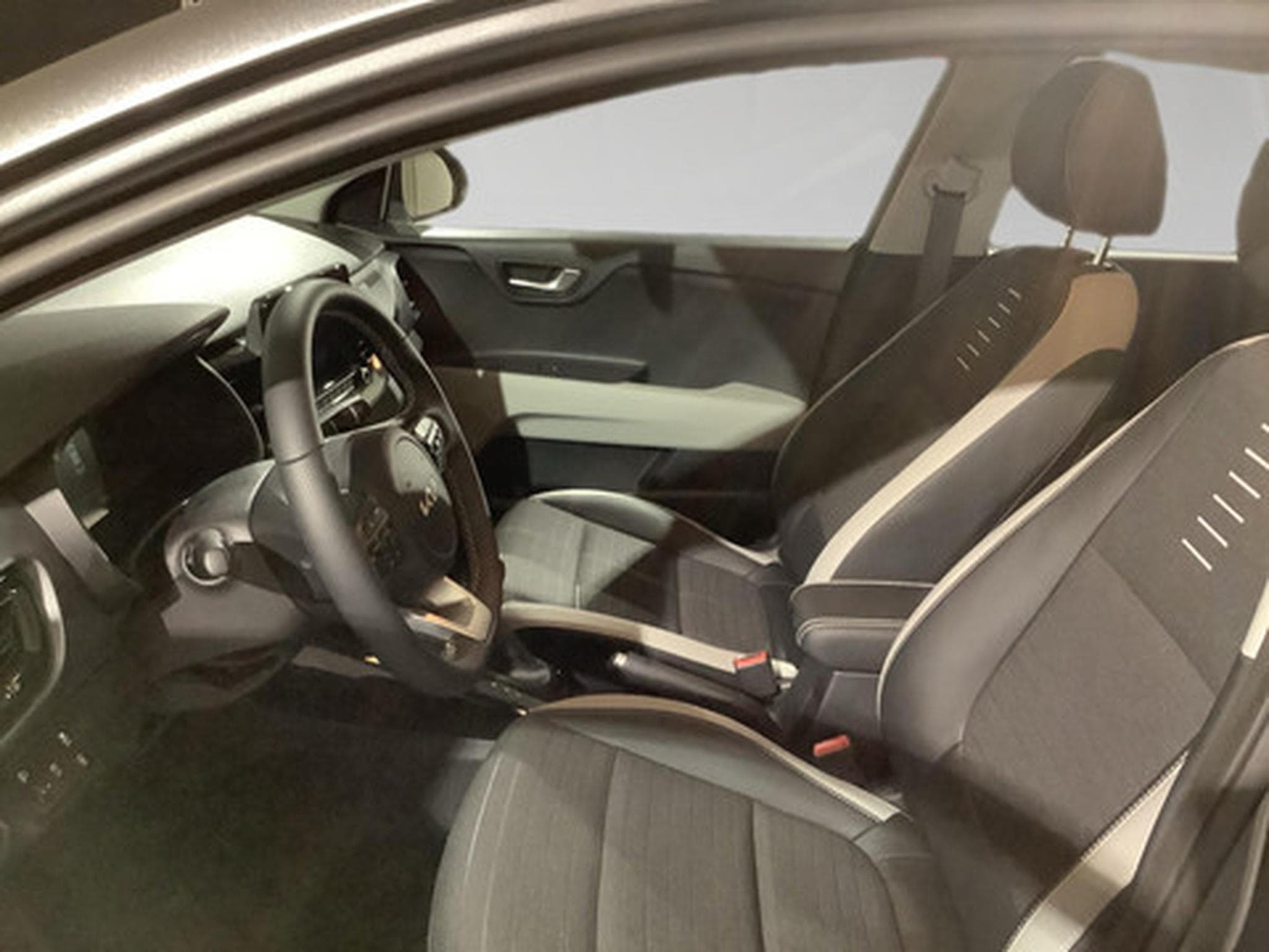 Kia Stonic 1.0 T 100 Inspire DCT (2026) - Foto 2