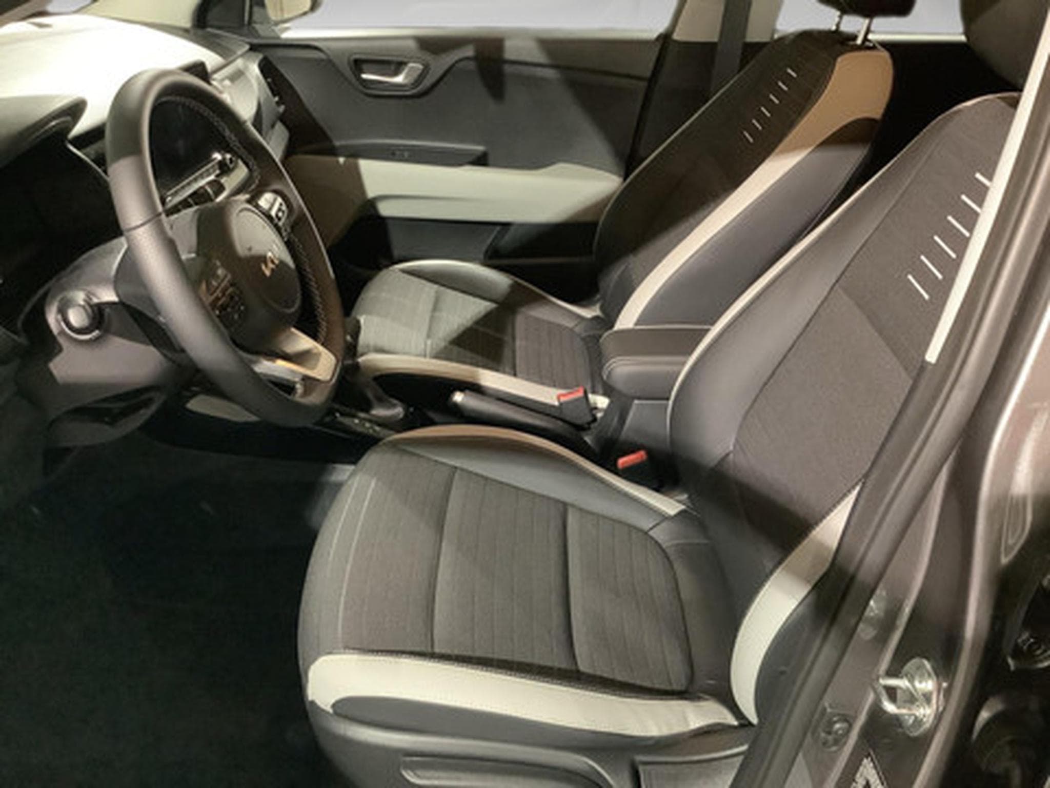 Kia Stonic 1.0 T 100 Inspire DCT (2026) - Foto 4