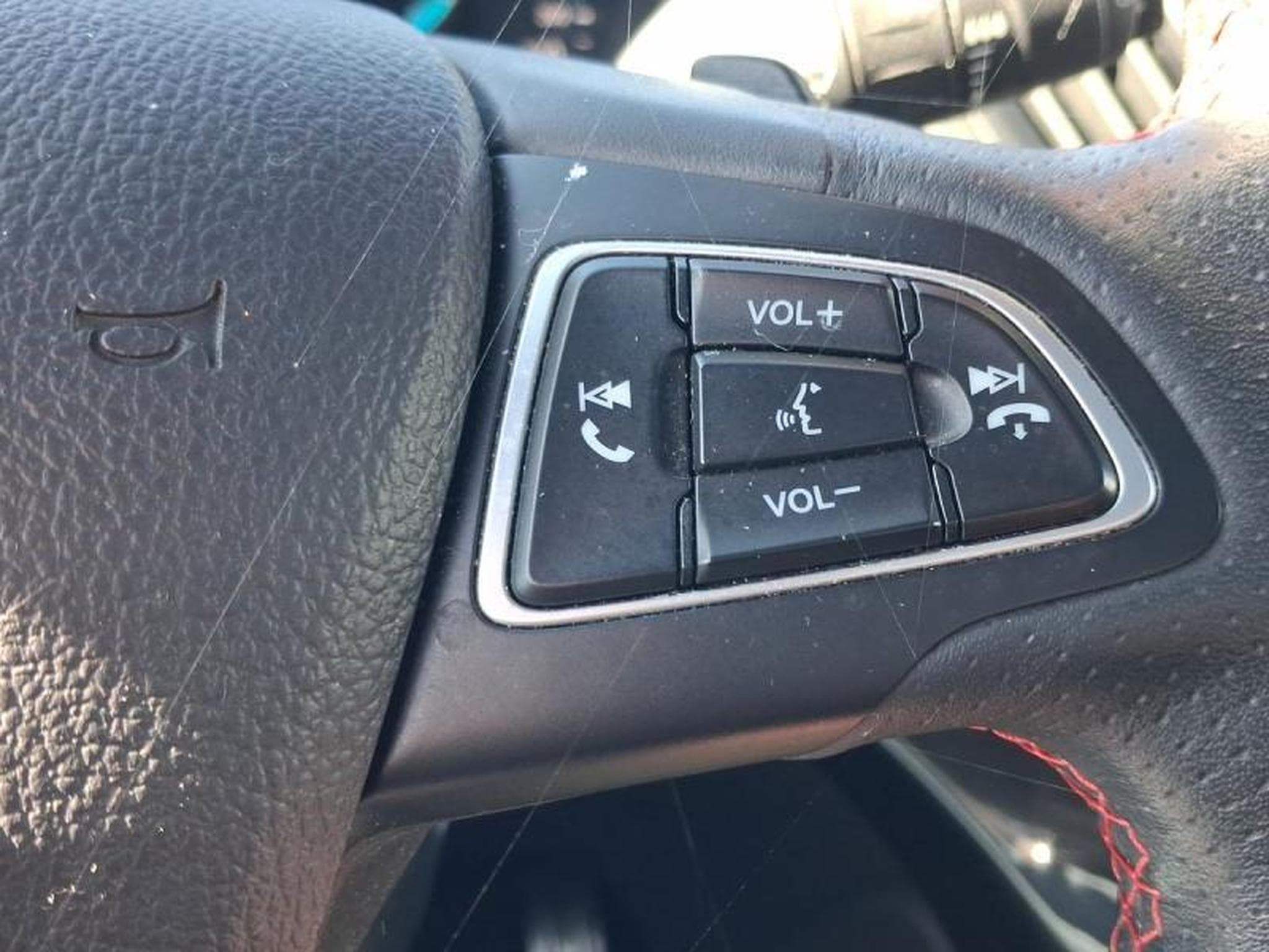 Ford Kuga ST.LINE (2019) - Foto 22