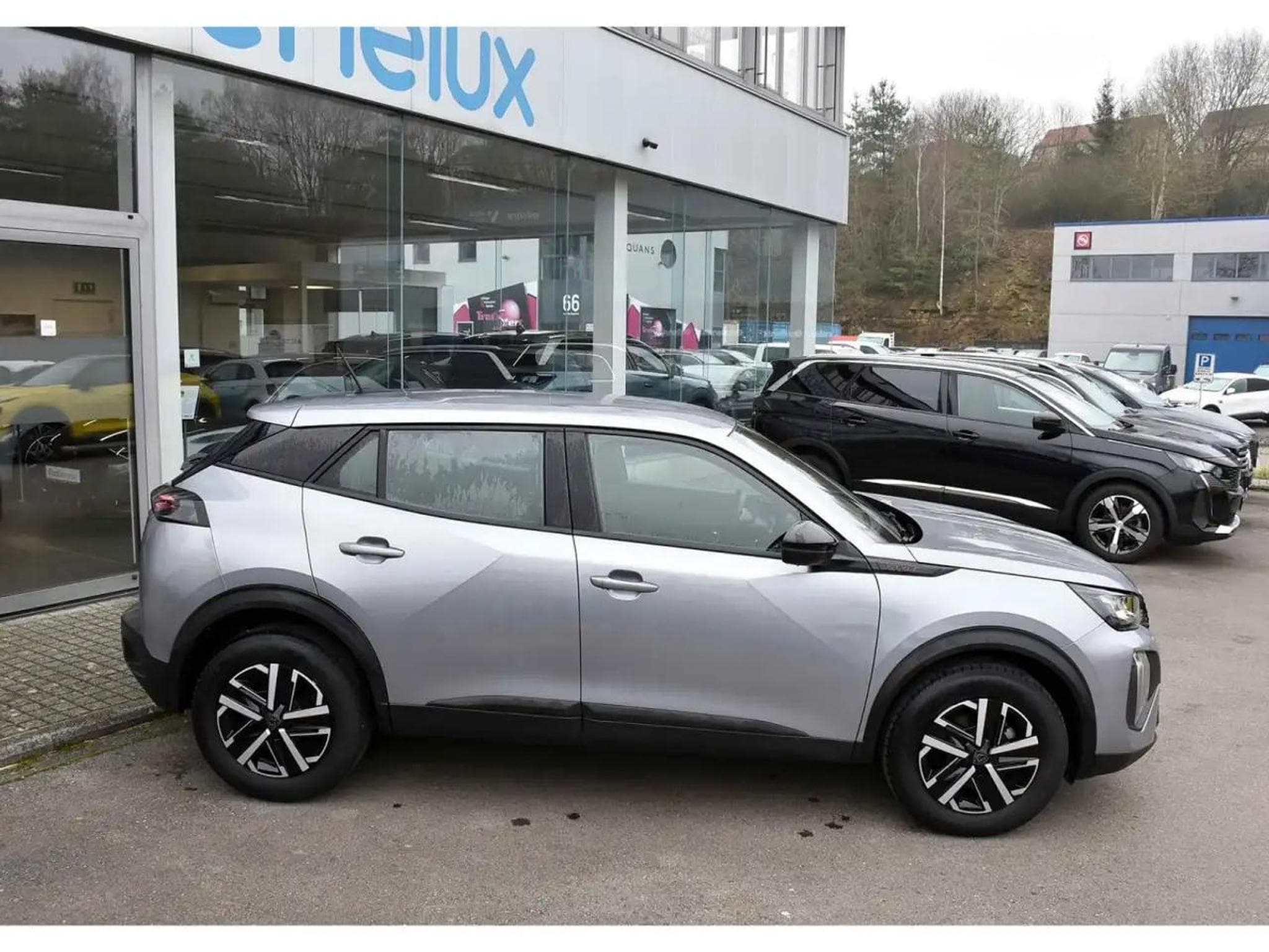 Peugeot 2008 (2025) - Photo 3