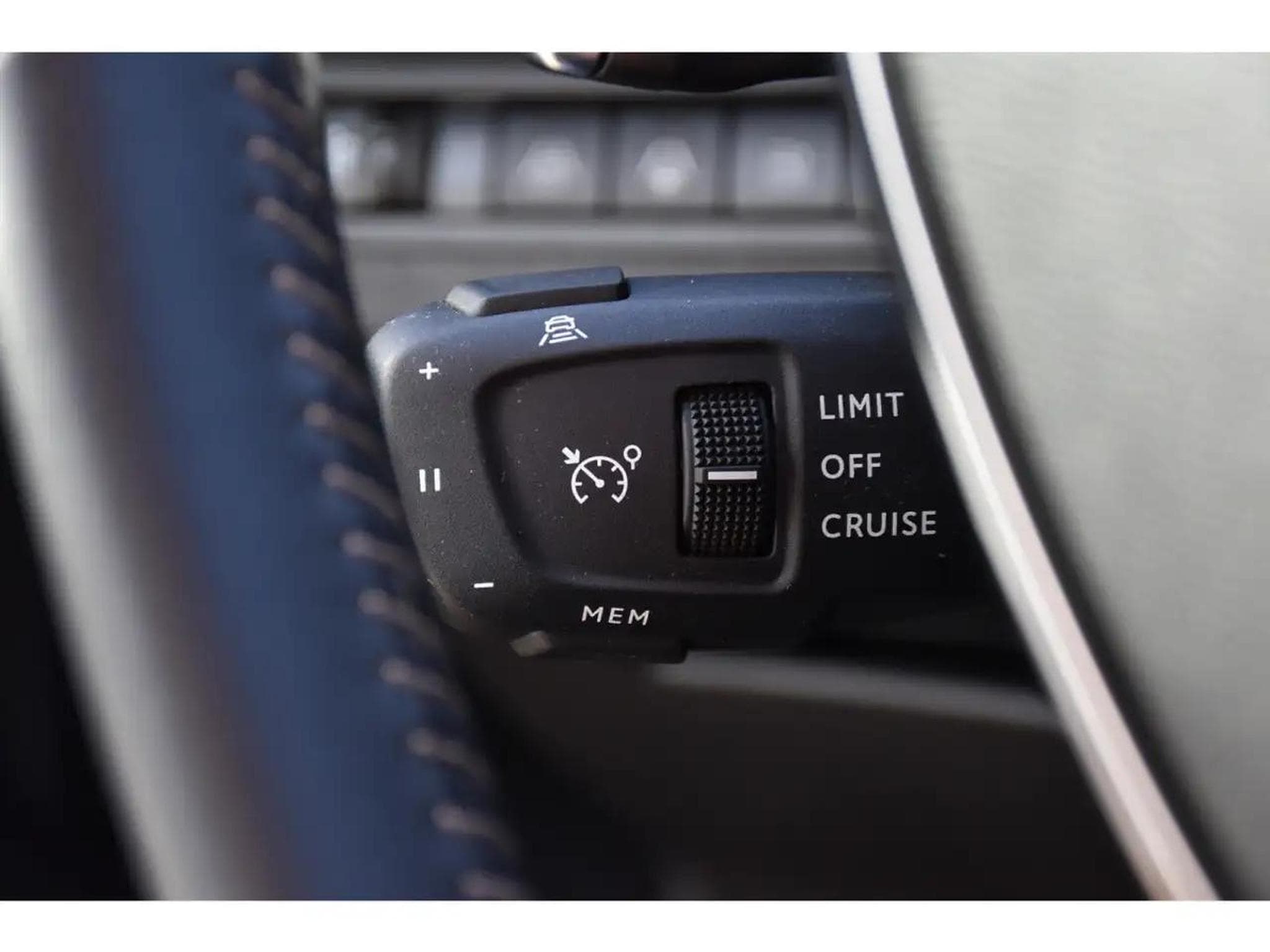 Peugeot 3008 (2024) - Photo 18