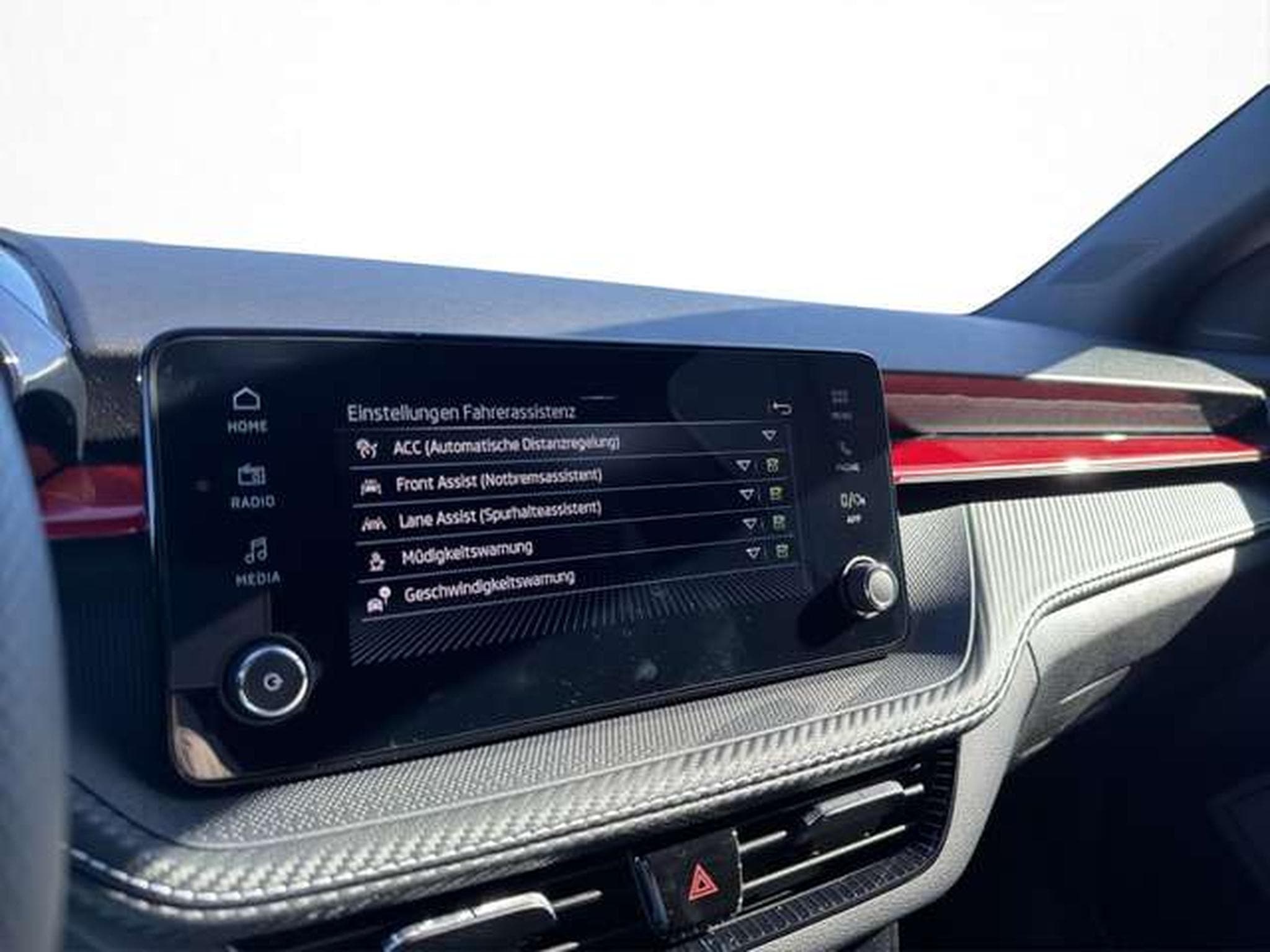 Skoda Fabia MONTE CARLO DSG/Kamera/Kessy/ACC/5-J Garan (2026) - Photo 16