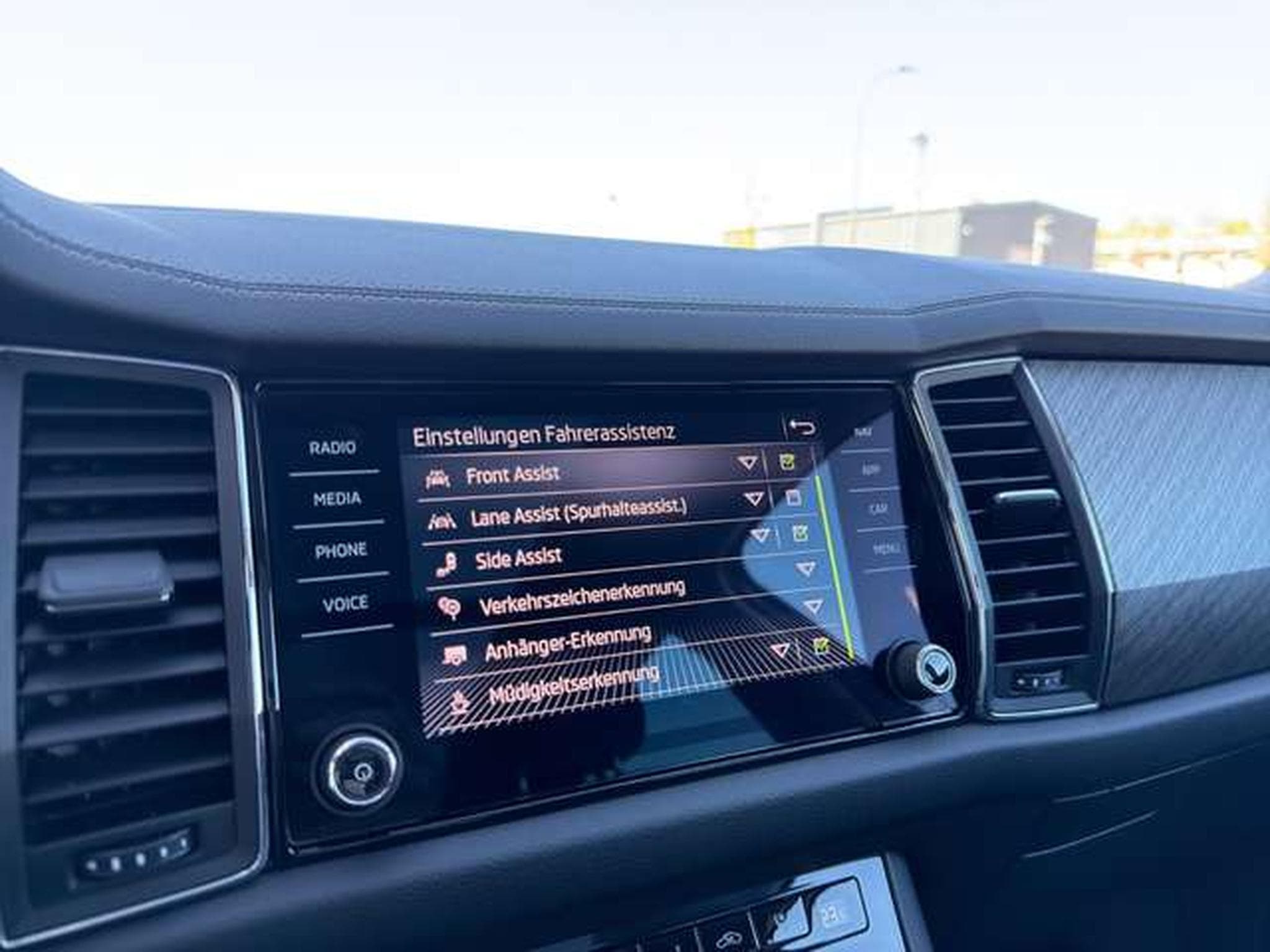 Skoda Kodiaq Style 4x4/7-Sitze/ACC/Canton/Leder/AHK/ (2022) - Photo 27