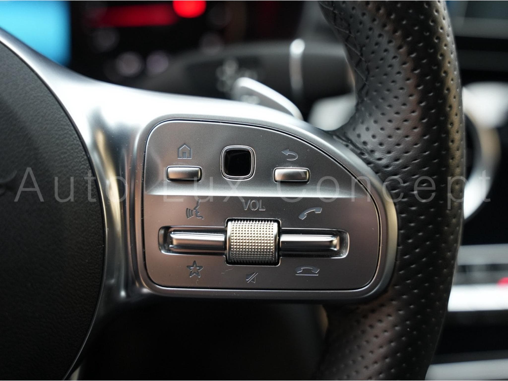 Mercedes C 180 Break AMG Line 9G-TRONIC (2020) - Foto 30