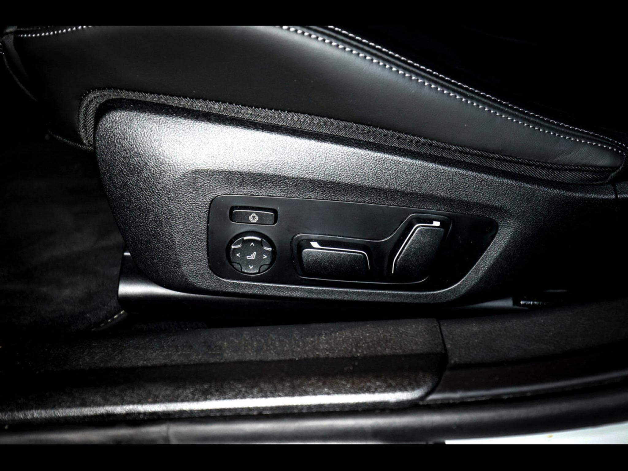 BMW M3 COMPETITION TOURING (G81) M XDRIVE – ALPINWEISS III (2024) - Foto 17