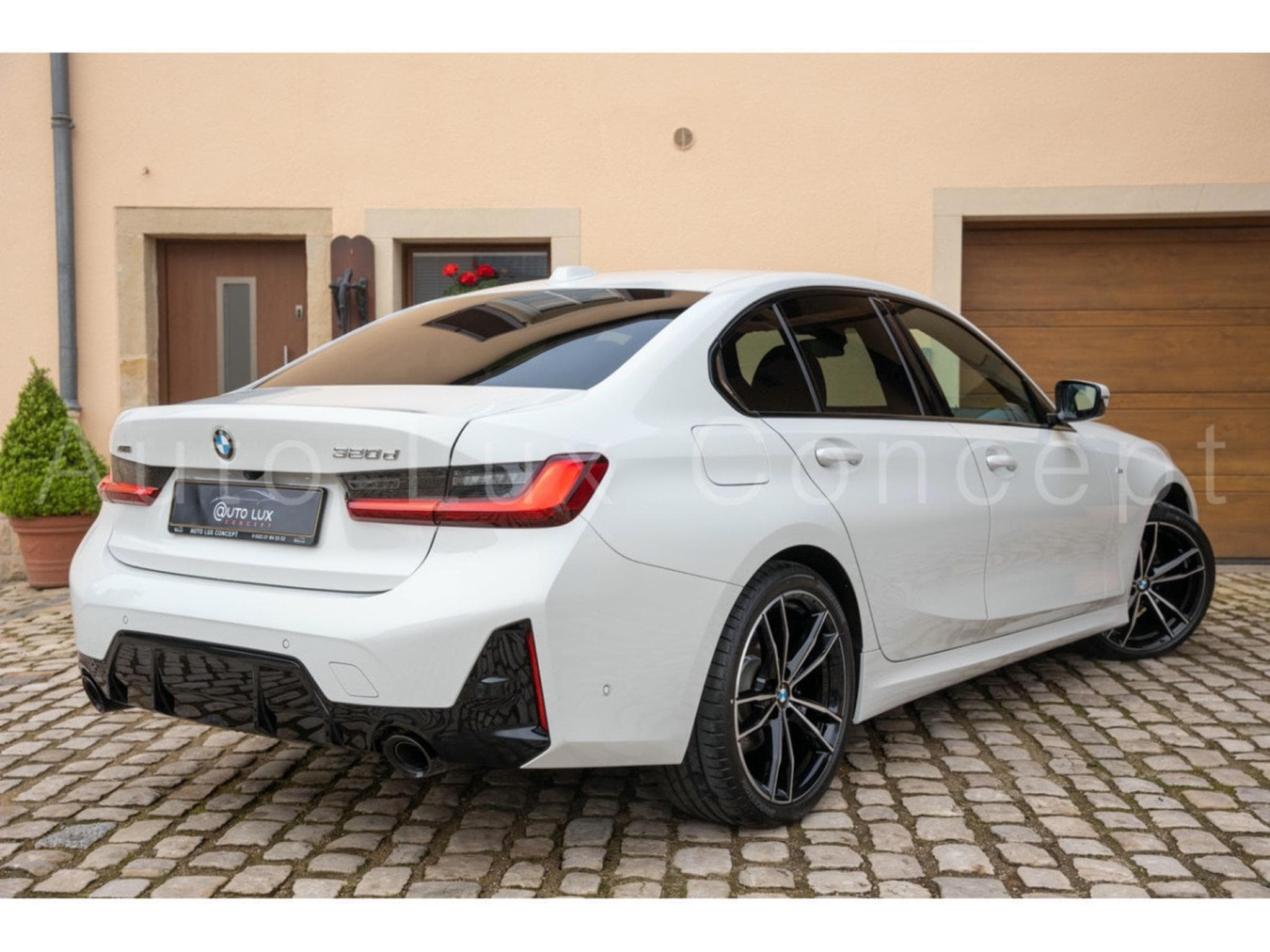 BMW 320 d xDrive M Sport (2023) - Photo 4