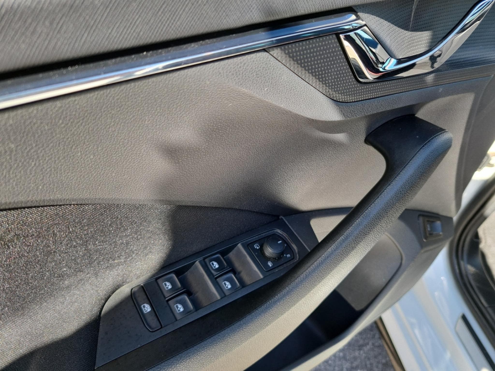 Skoda Kamiq 1.5 TSI Monte Carlo DSG (2021) - Photo 11