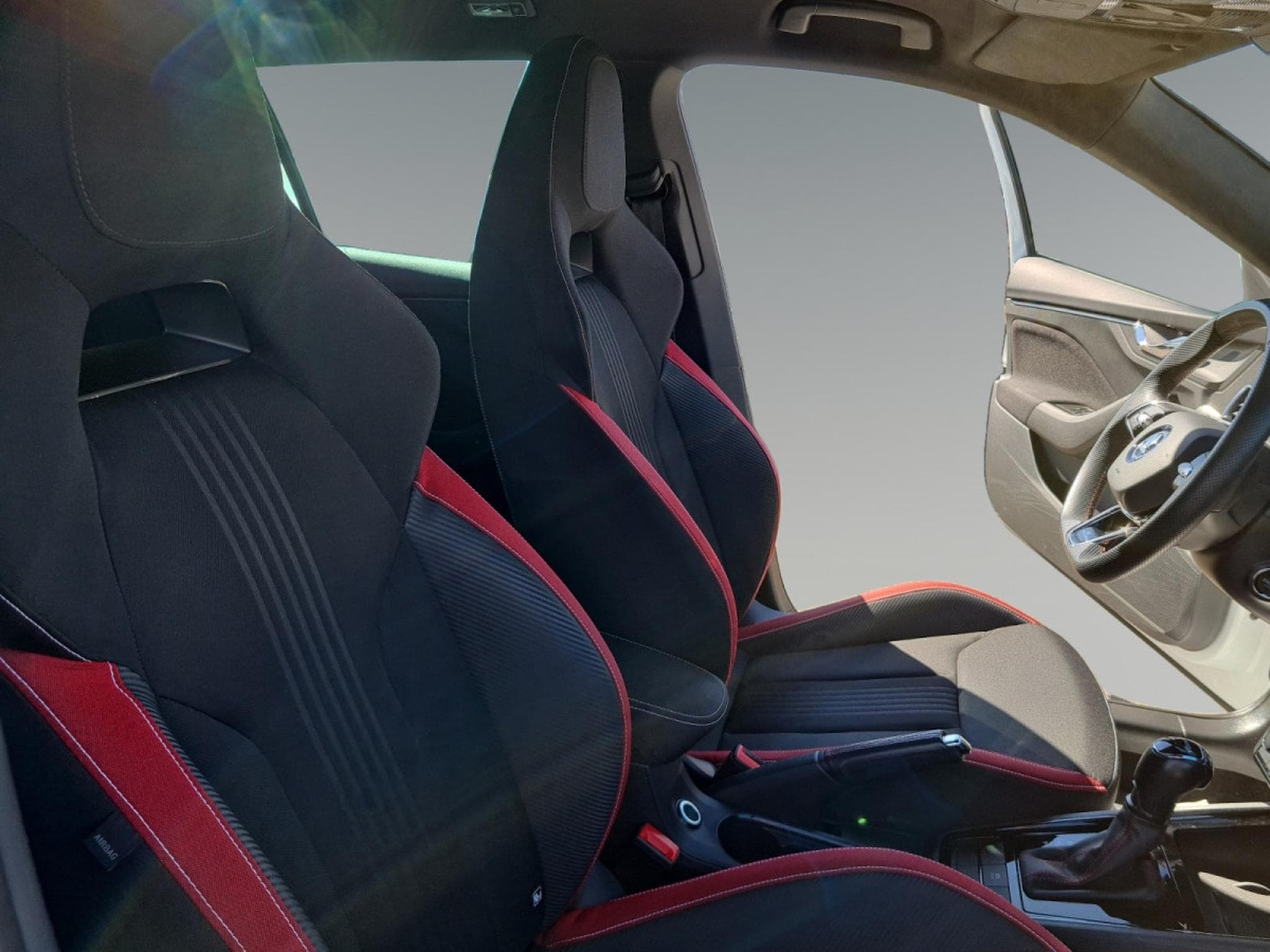 Skoda Kamiq 1.5 TSI Monte Carlo DSG (2021) - Photo 16