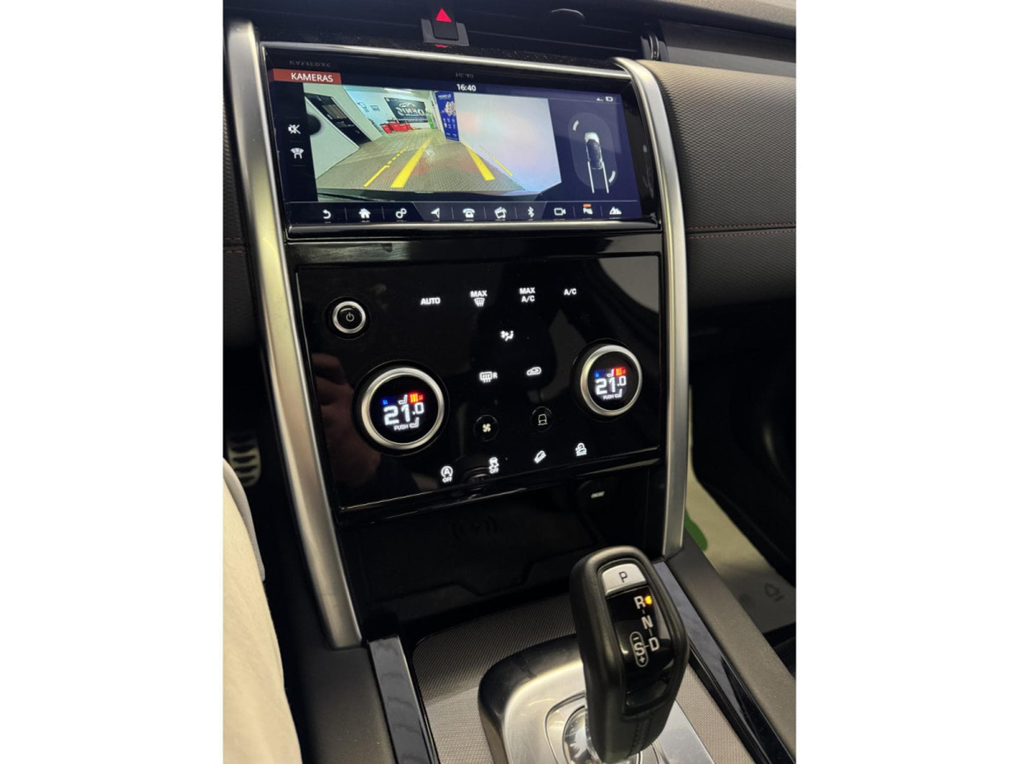 Land-Rover Discovery Sport 2.0D 180Ps Automatik R-Dynamic Black Edition Vol (2019) - Foto 14