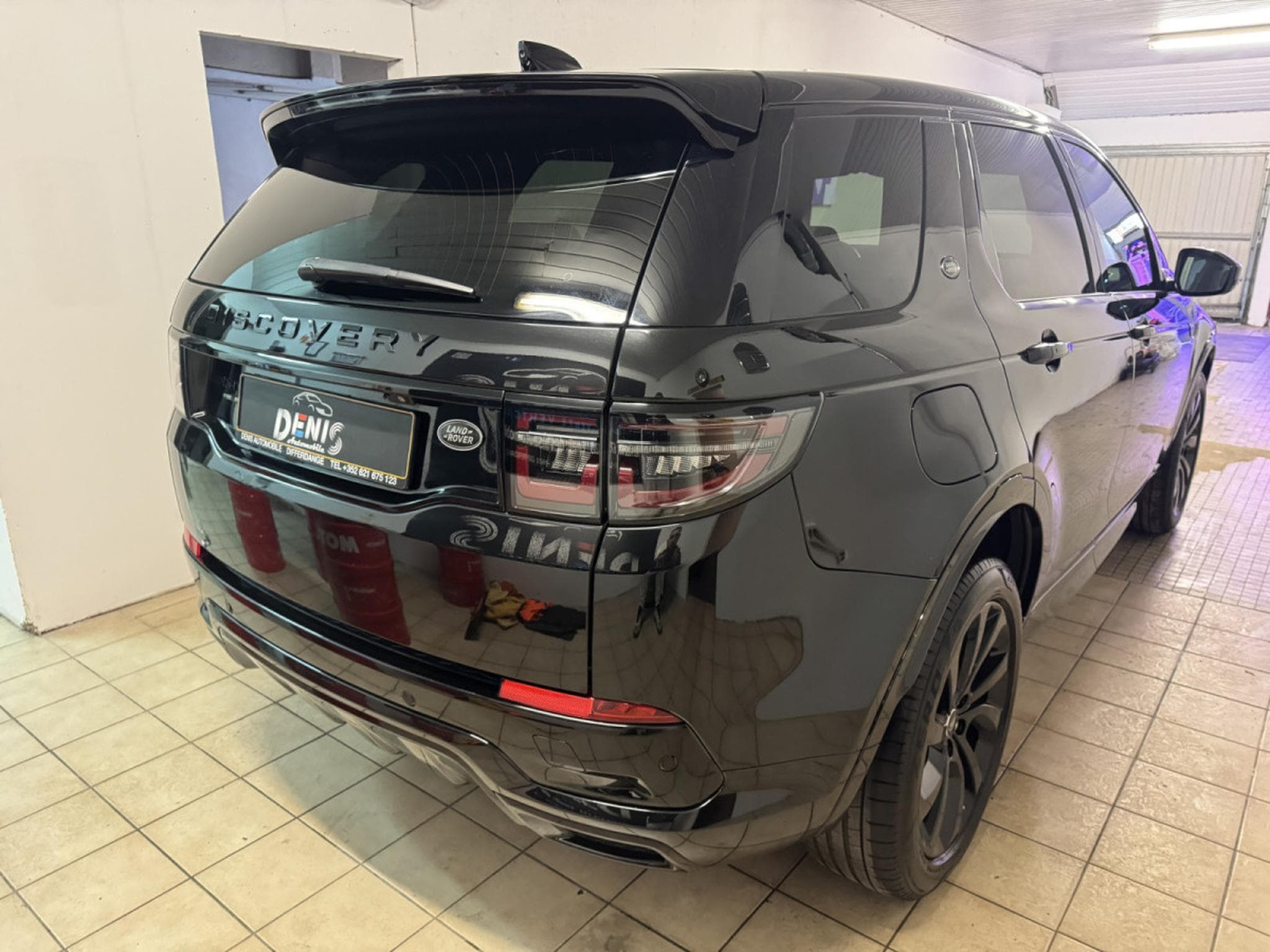 Land-Rover Discovery Sport 2.0D 180Ps Automatik R-Dynamic Black Edition Vol (2019) - Foto 2