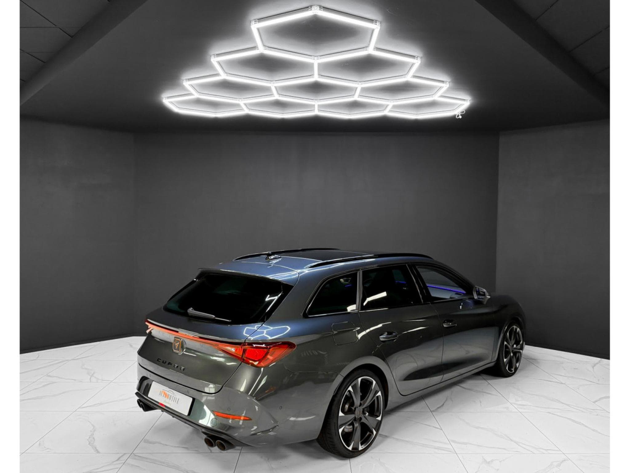 Cupra Leon ST VZ Sportstourer 300ch (2024) - Photo 5