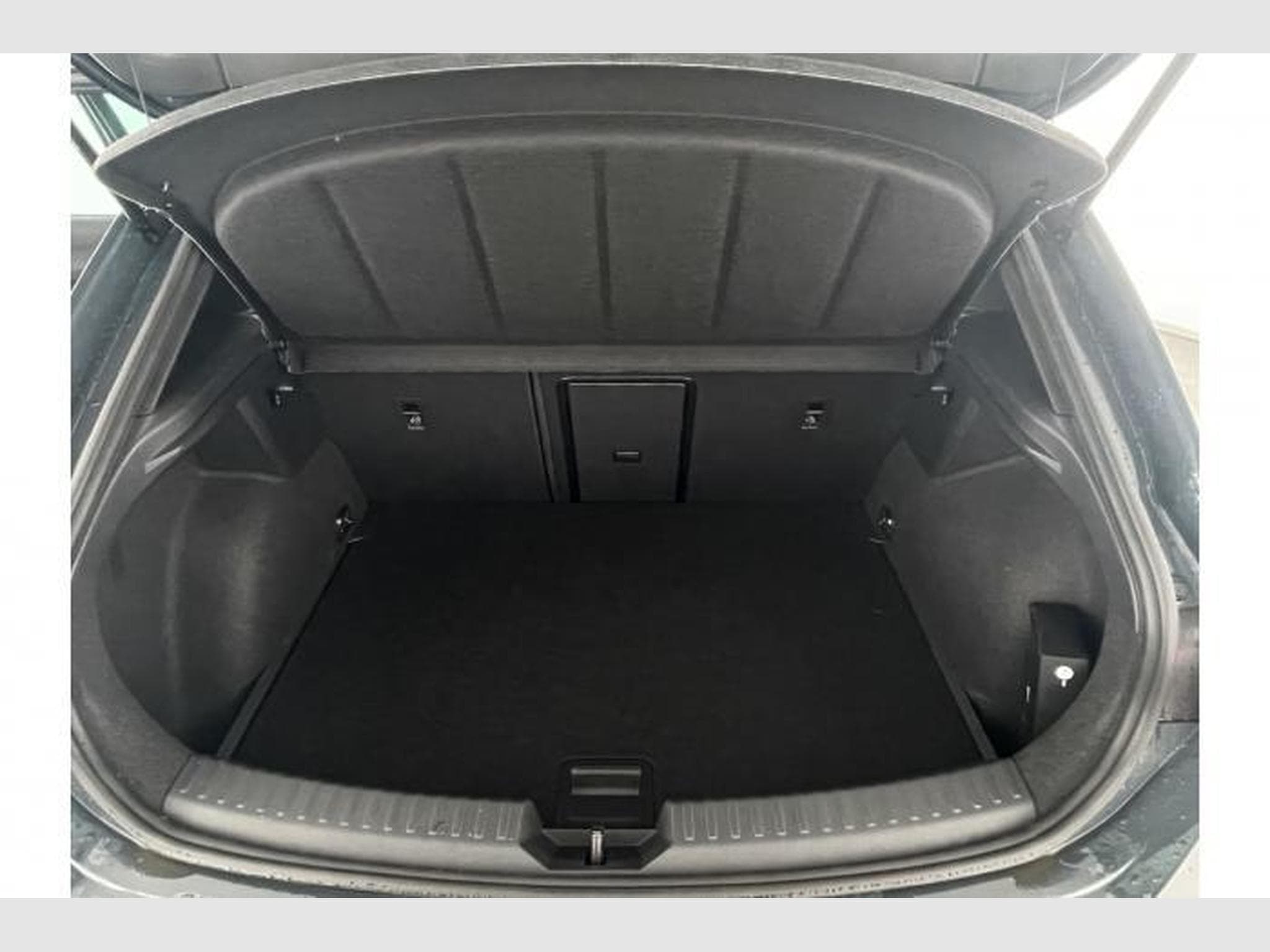 Cupra Leon 1.5 eTSI 110kW (2026) - Photo 14