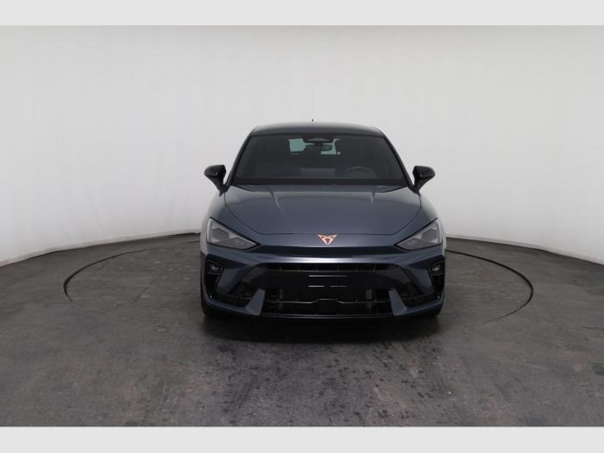 Cupra Leon 1.5 eTSI 110kW (2026) - Photo 2
