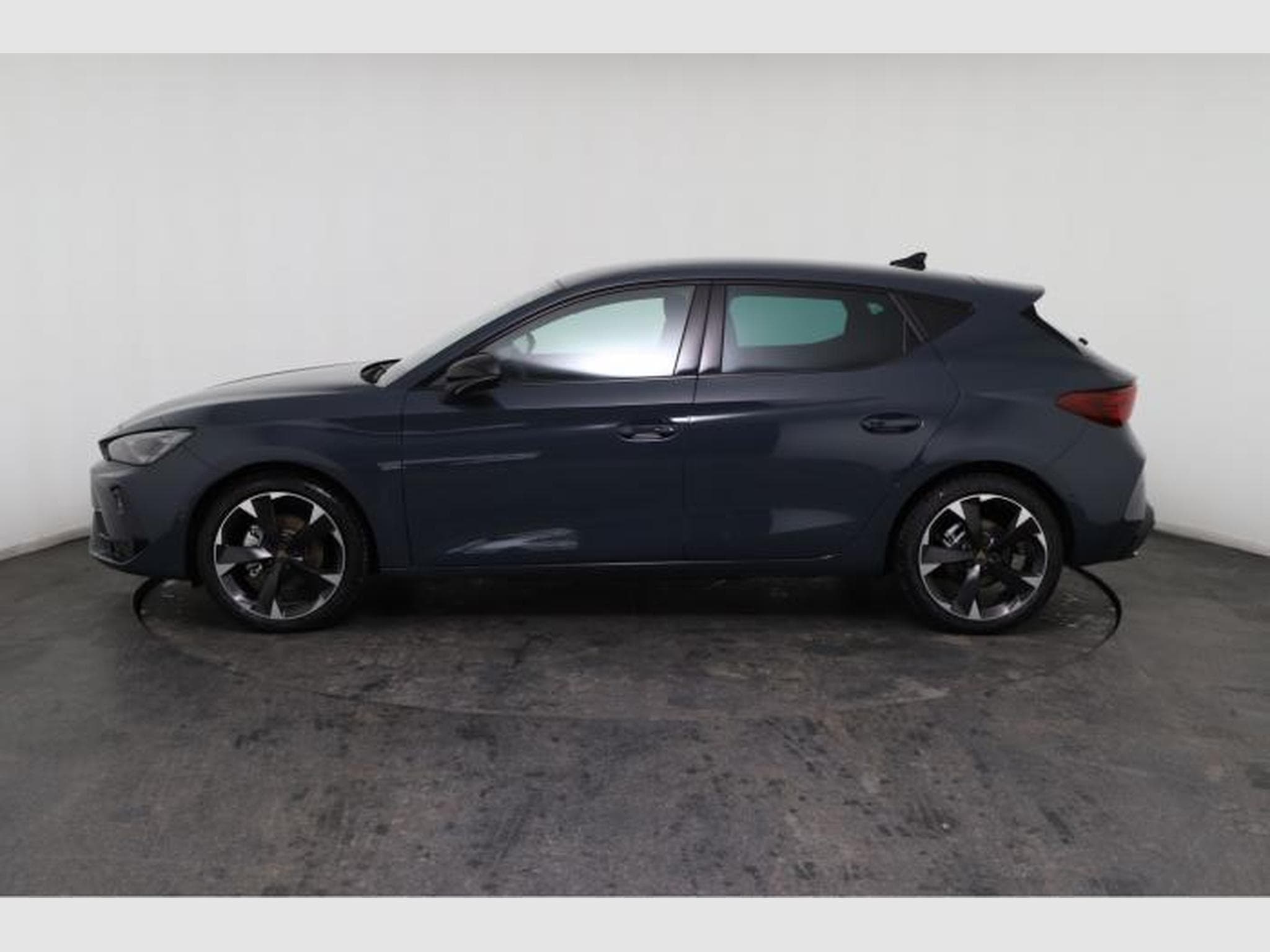 Cupra Leon 1.5 eTSI 110kW (2026) - Photo 4