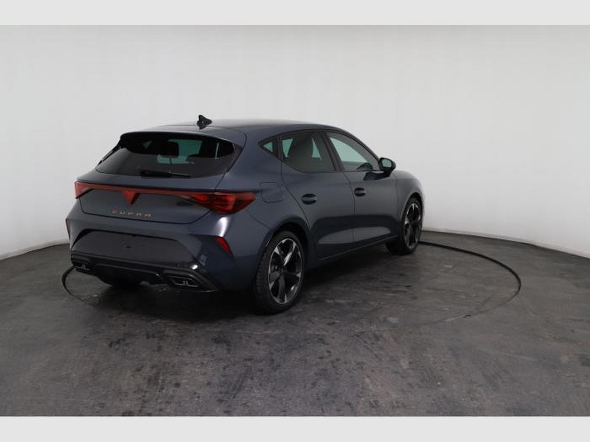Cupra Leon 1.5 eTSI 110kW (2026) - Photo 7