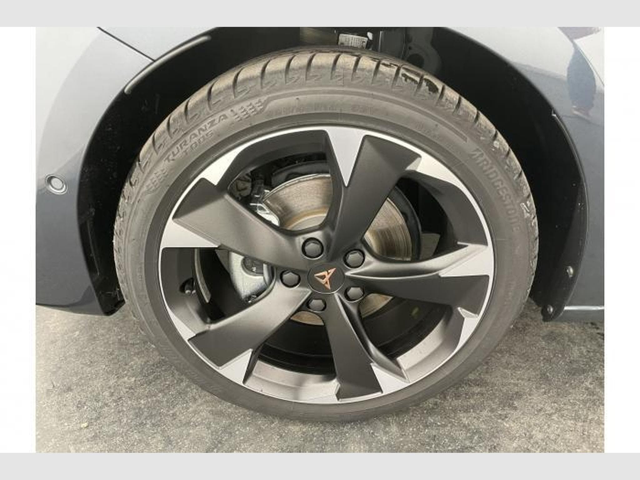 Cupra Leon 1.5 eTSI 110kW (2026) - Photo 11