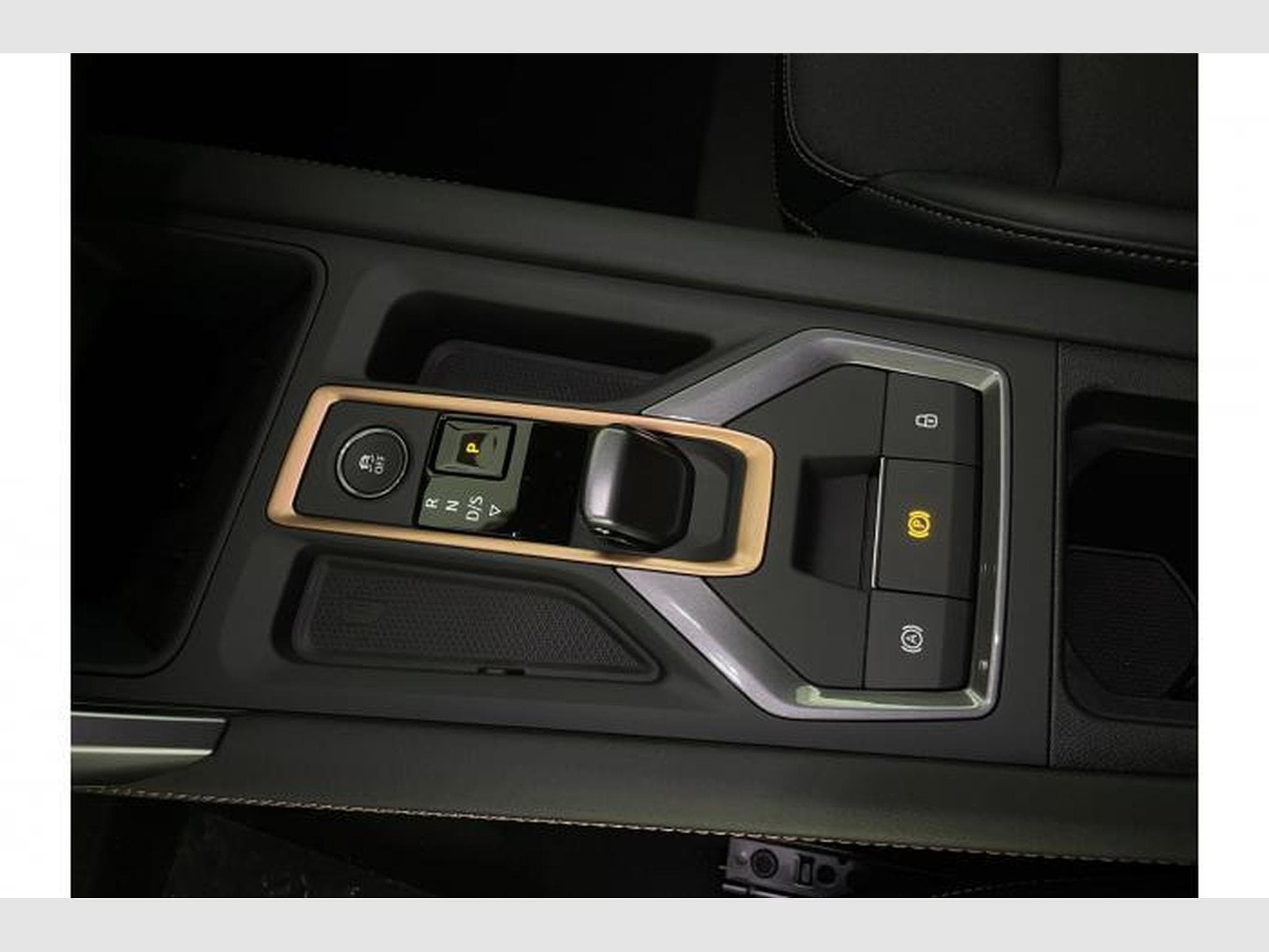 Cupra Leon 1.5 eTSI 110kW (2026) - Photo 17