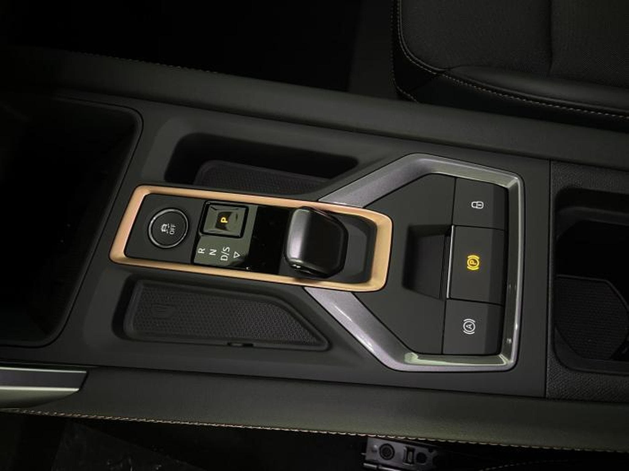 Cupra Leon 1.5 eTSI 110kW (2026) - Photo 17