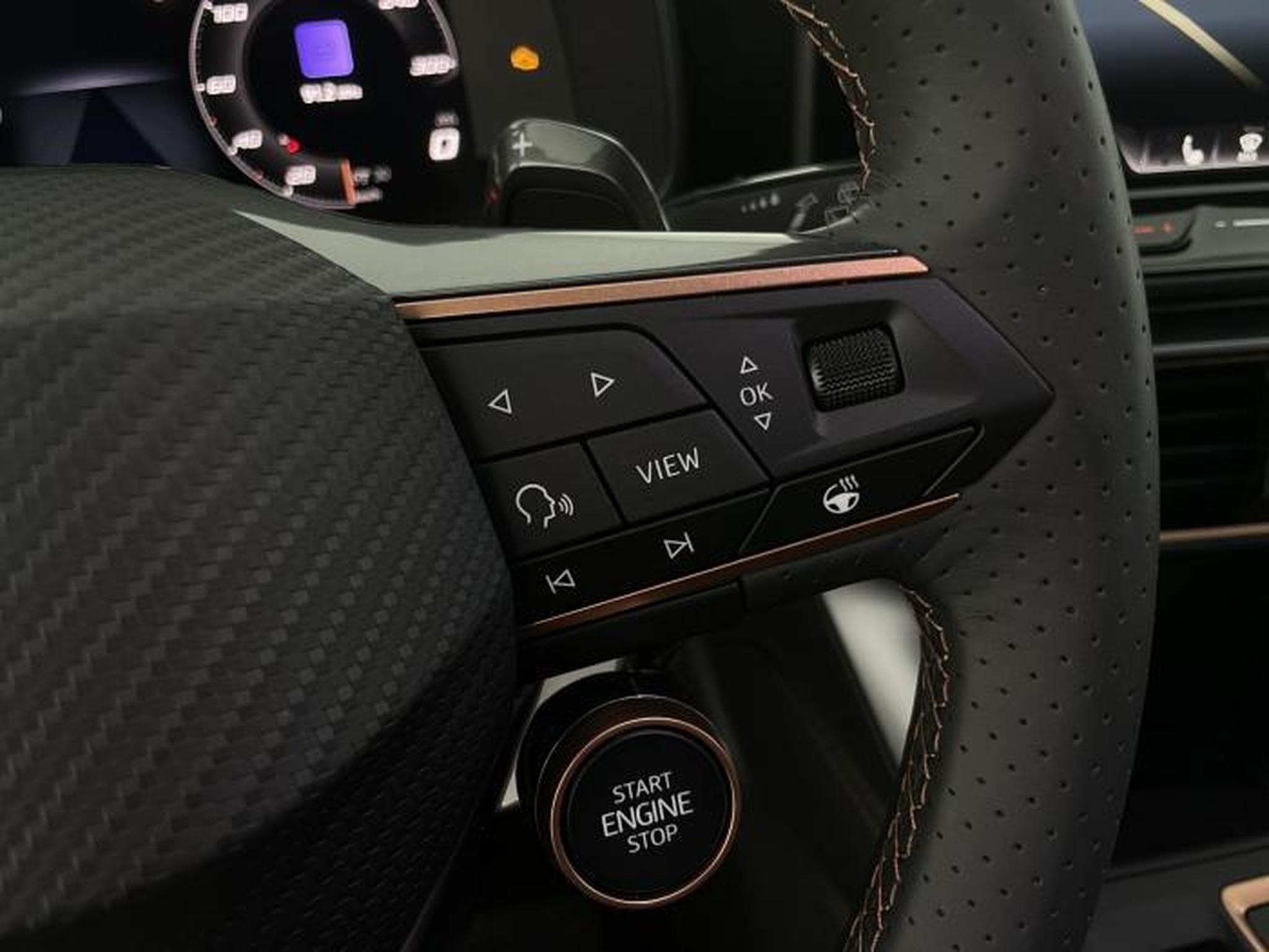 Cupra Leon 1.5 eTSI 110kW (2026) - Photo 19